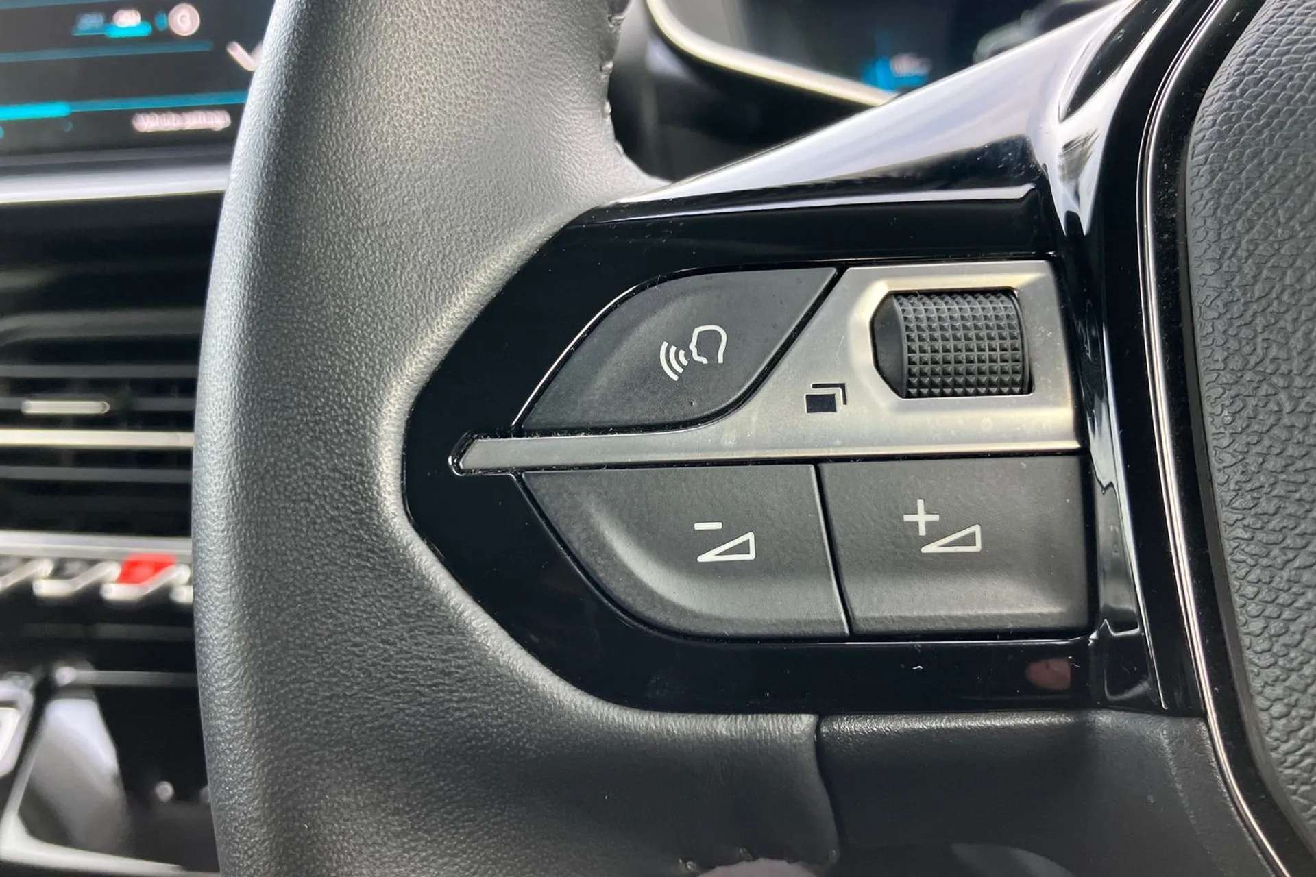 2022 PEUGEOT 2008 2022 PEUGEOT 2008