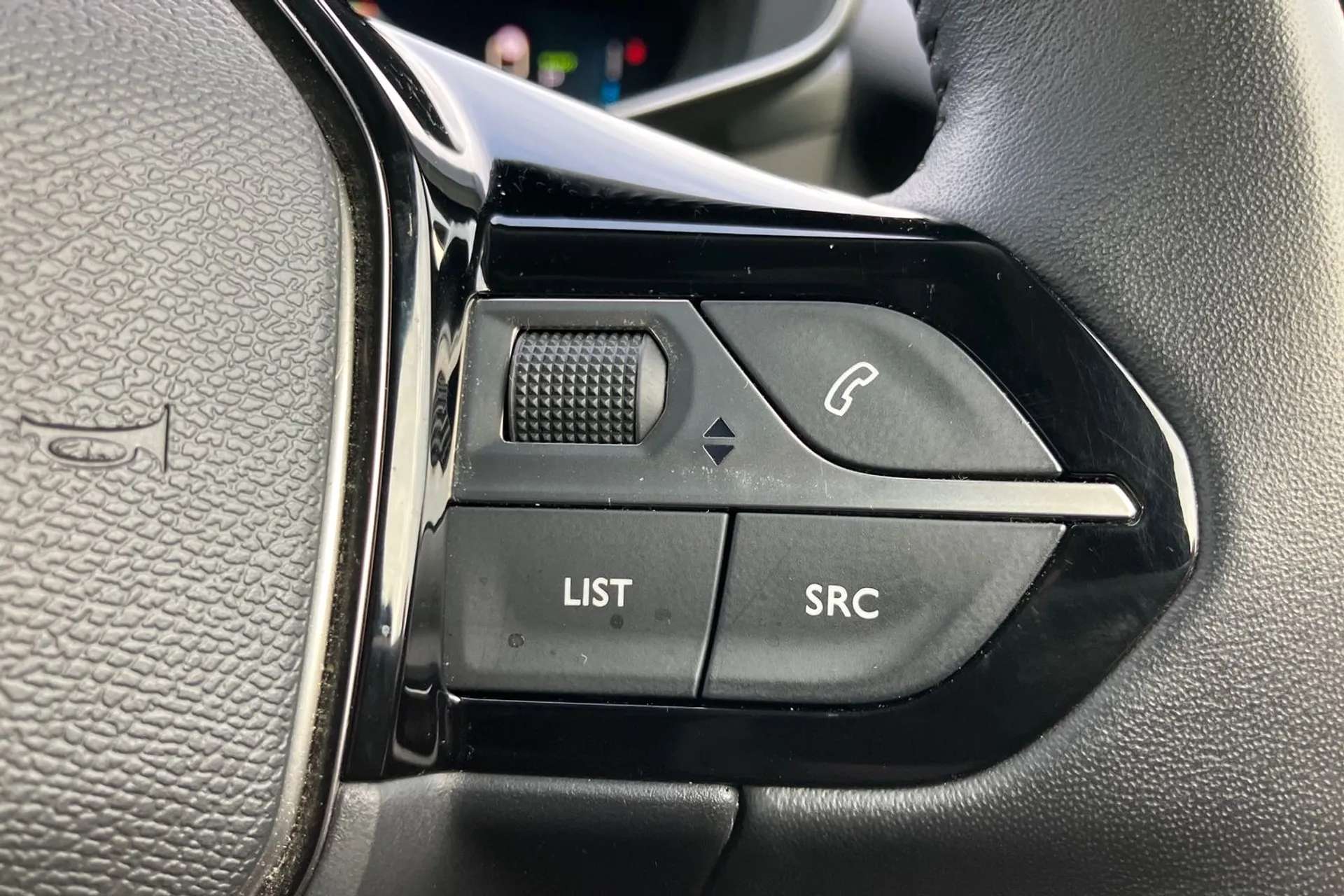 2022 PEUGEOT 2008 2022 PEUGEOT 2008