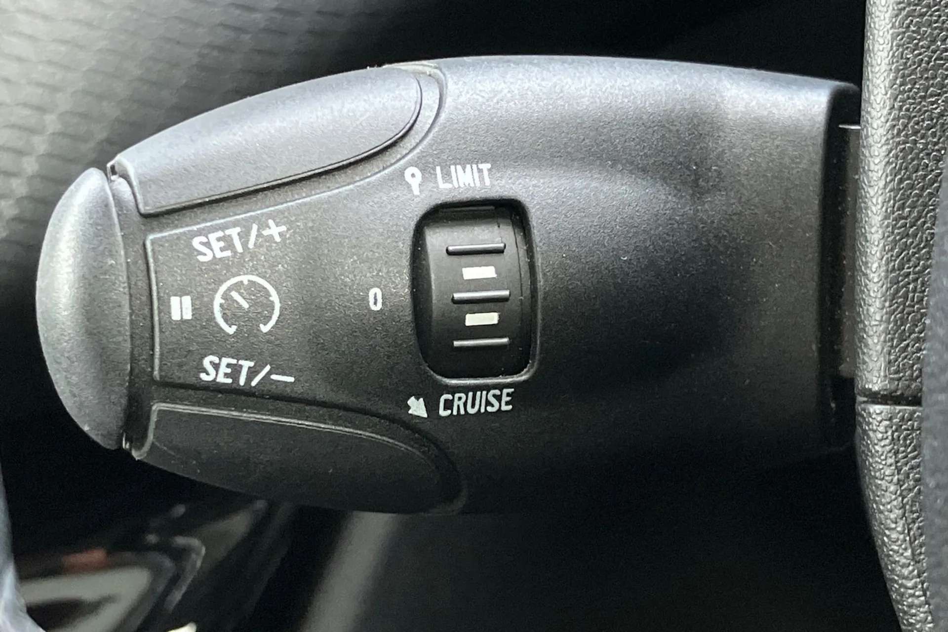 2019 PEUGEOT 2008 2019 PEUGEOT 2008