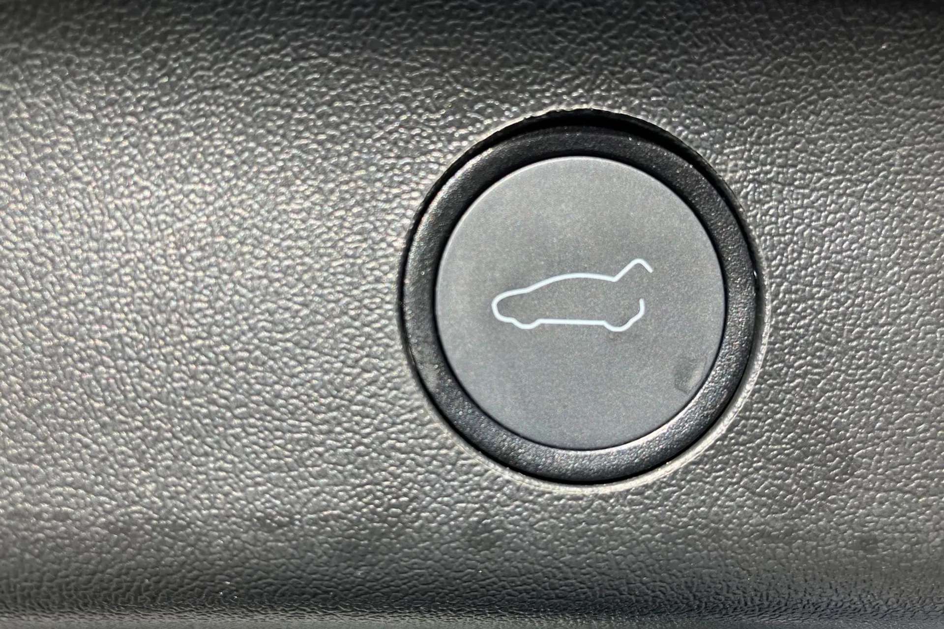 2023 TESLA MODEL Y 2023 TESLA MODEL Y