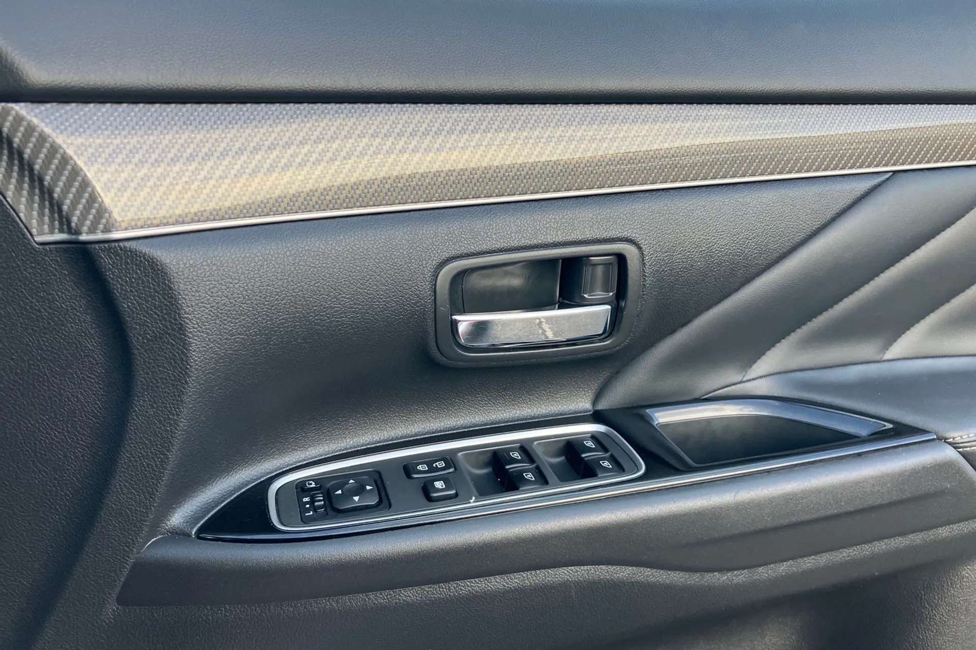 2019 MITSUBISHI OUTLANDER 2019 MITSUBISHI OUTLANDER