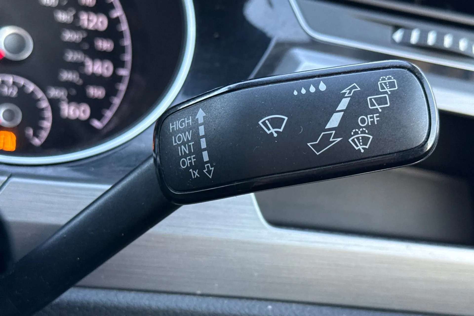 2018 VOLKSWAGEN TOURAN 2018 VOLKSWAGEN TOURAN