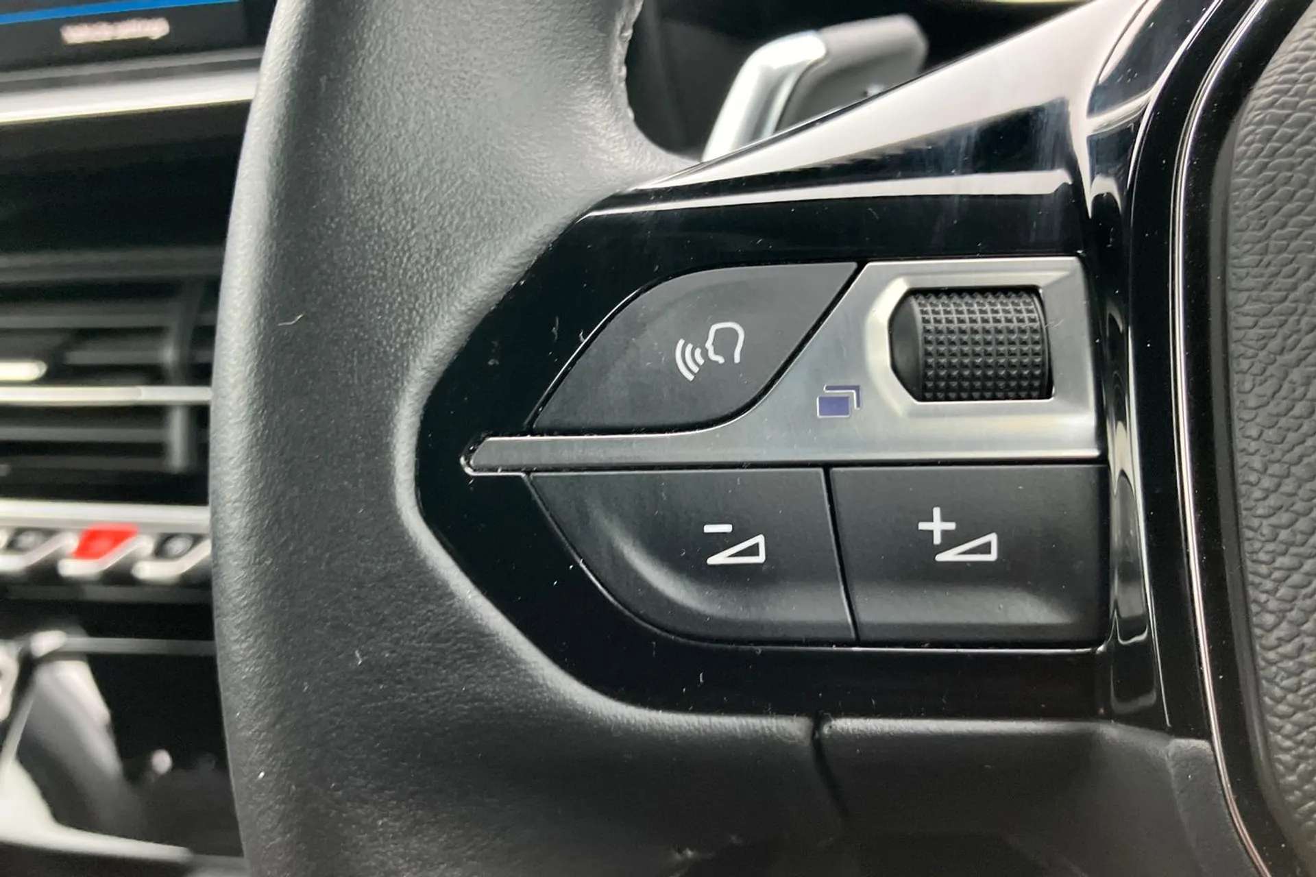 2021 PEUGEOT 208 2021 PEUGEOT 208