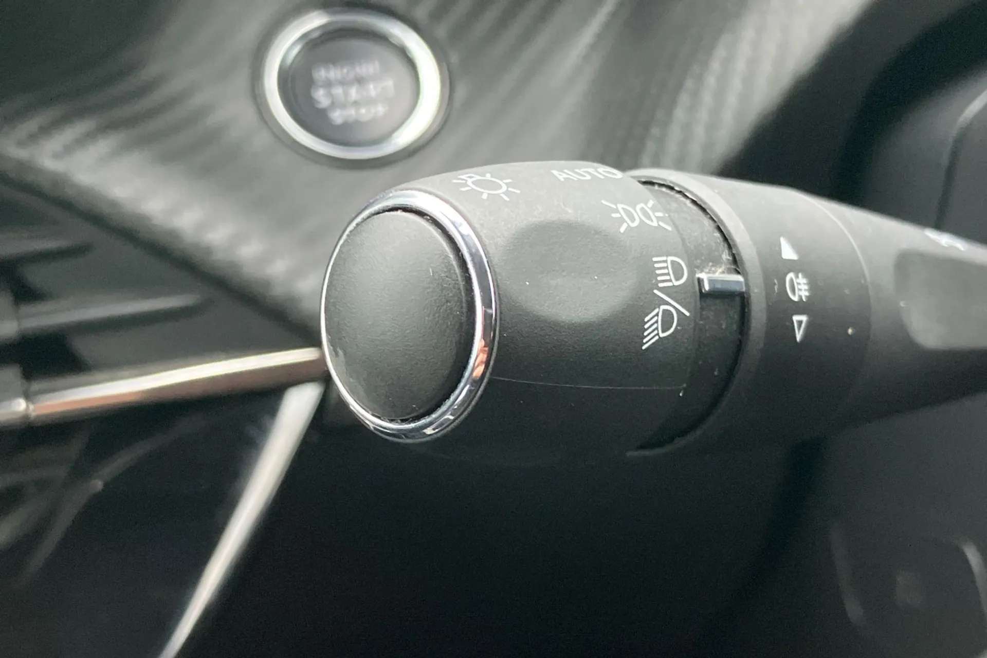 2021 PEUGEOT 208 2021 PEUGEOT 208