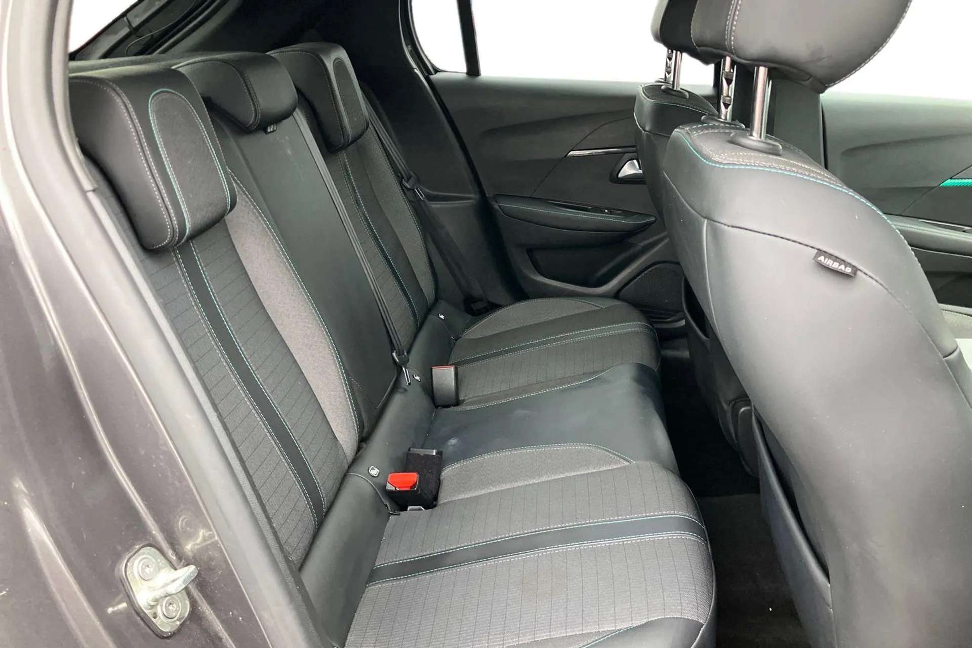 2021 PEUGEOT 208 2021 PEUGEOT 208