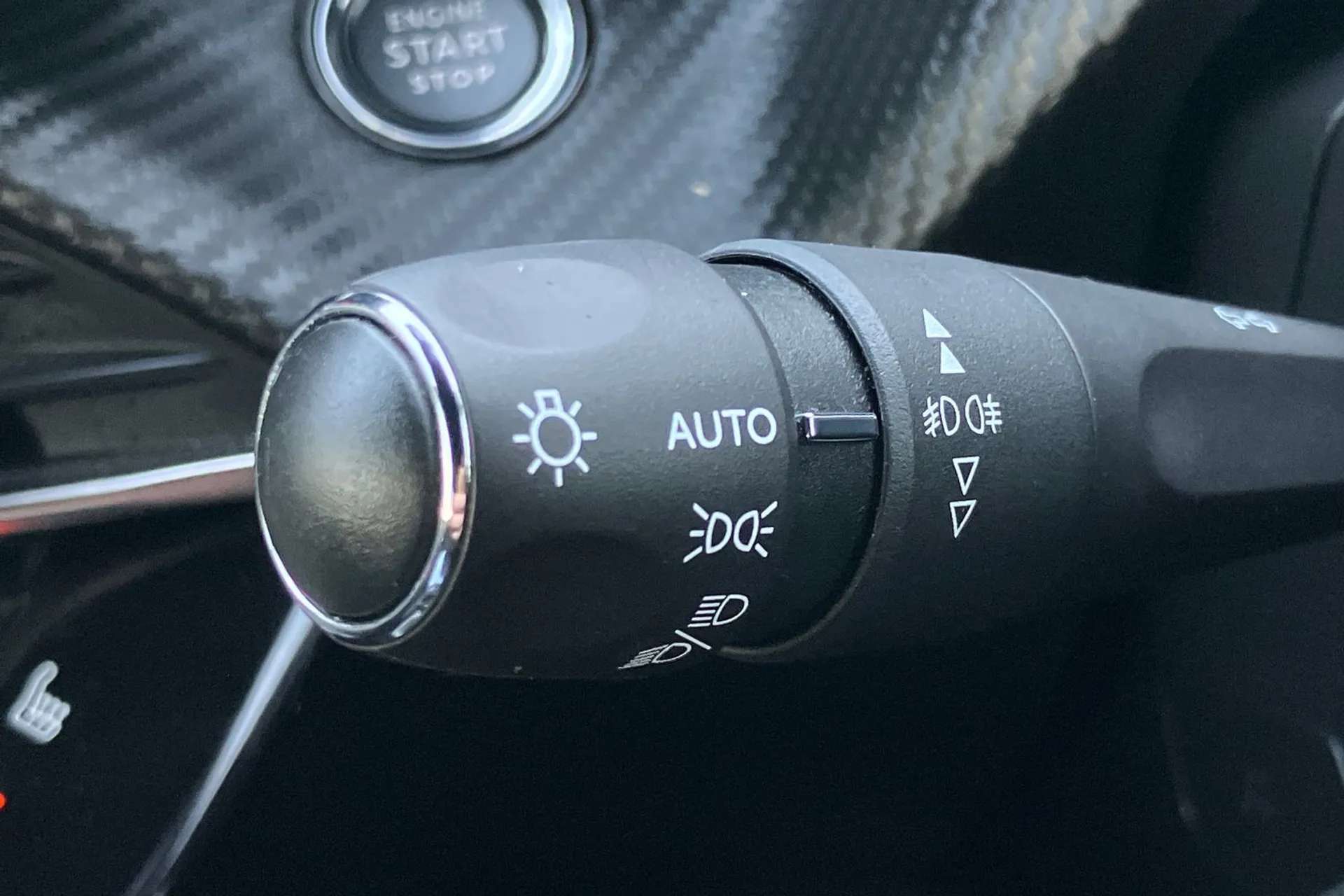 2020 PEUGEOT 2008 2020 PEUGEOT 2008