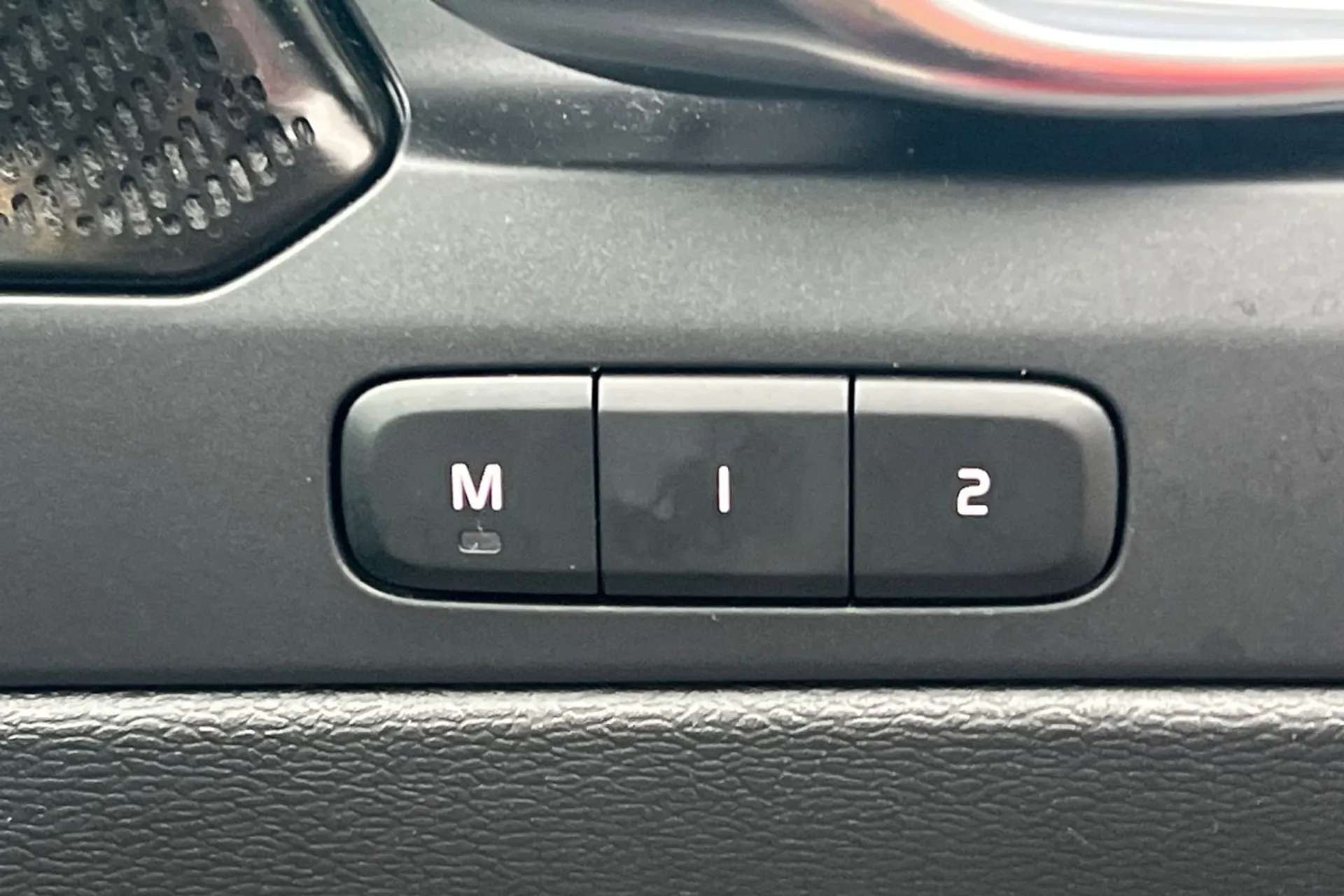 2022 VOLVO C40 2022 VOLVO C40