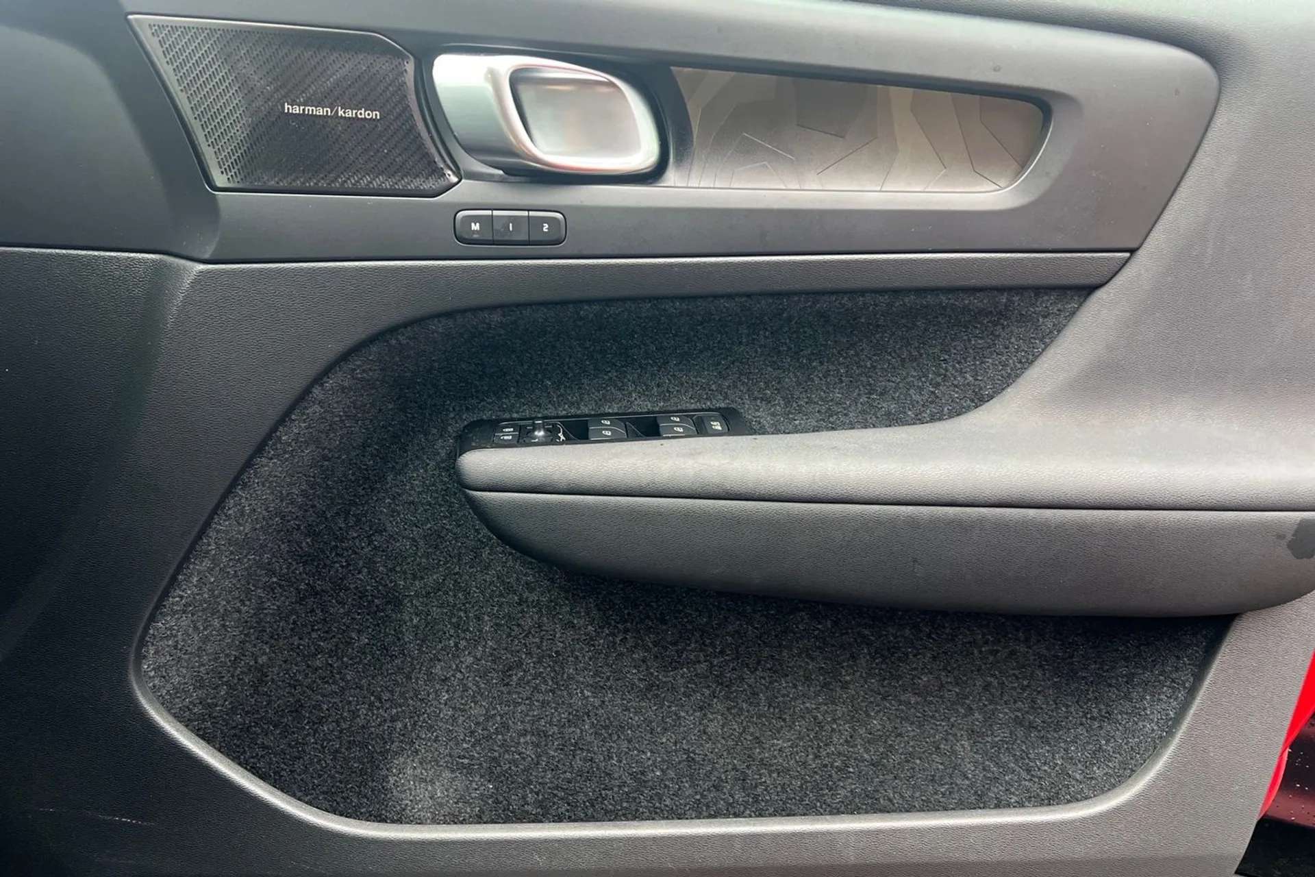 2022 VOLVO C40 2022 VOLVO C40