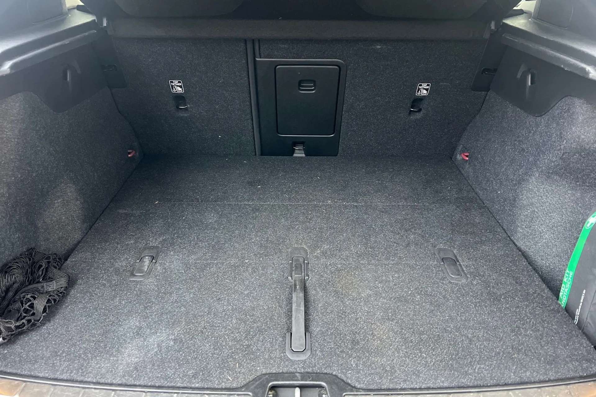 2022 VOLVO C40 2022 VOLVO C40