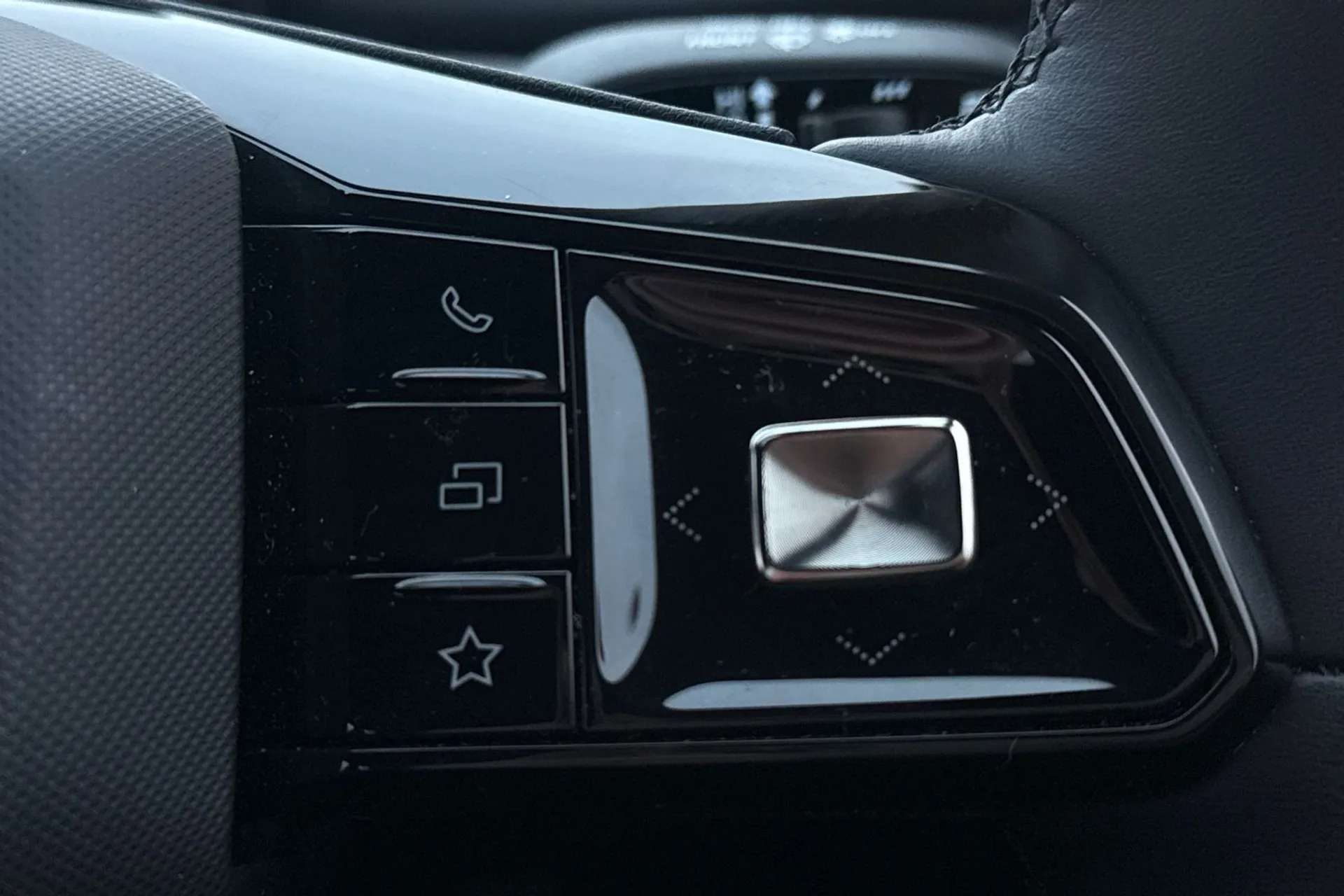 2024 MG MOTOR UK MG4 2024 MG MOTOR UK MG4