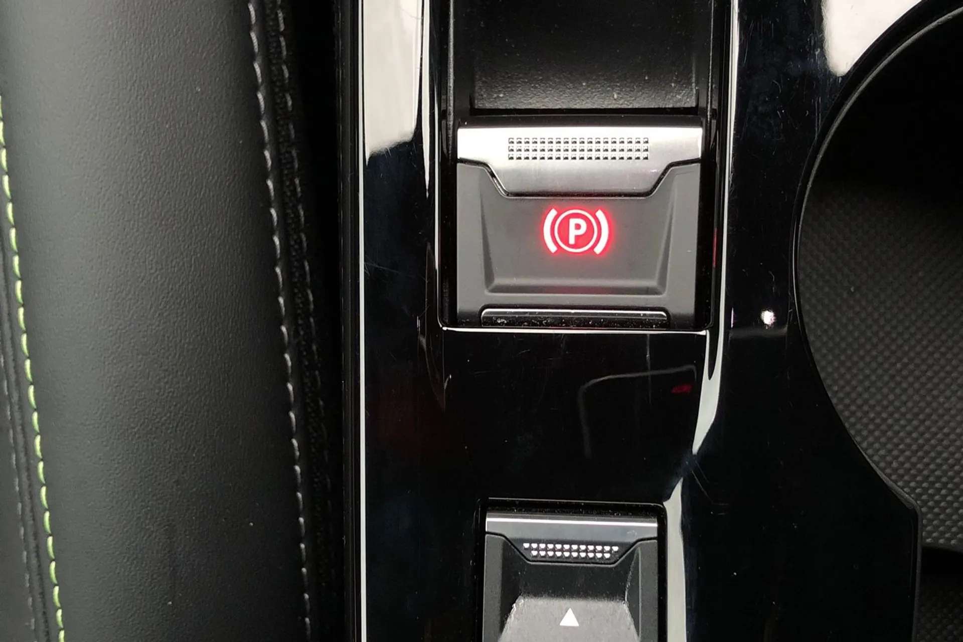 2022 PEUGEOT 2008 2022 PEUGEOT 2008