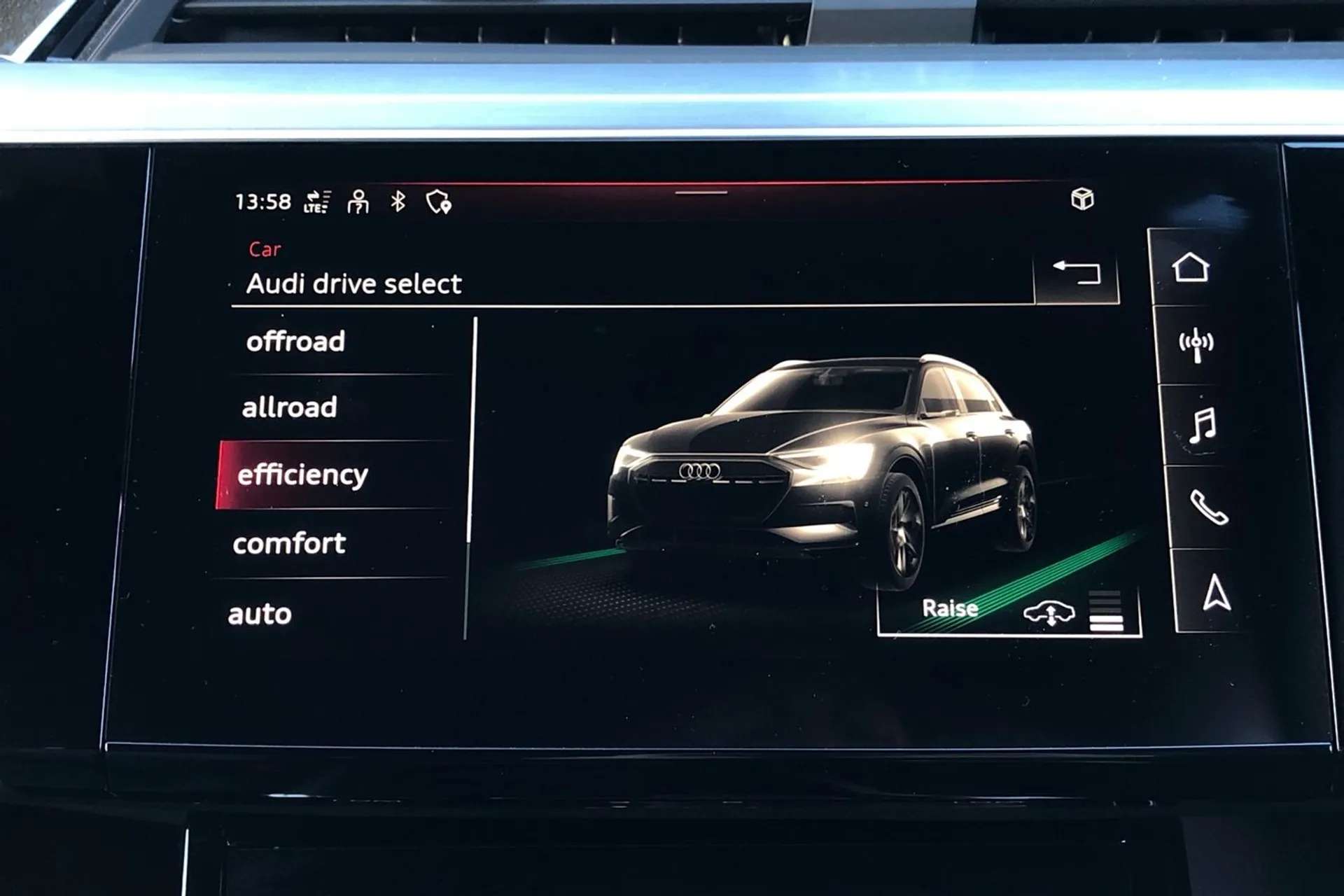 2021 AUDI E-TRON 2021 AUDI E-TRON