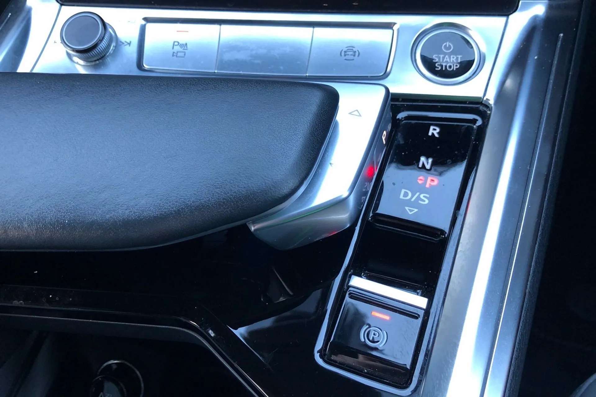 2021 AUDI E-TRON 2021 AUDI E-TRON