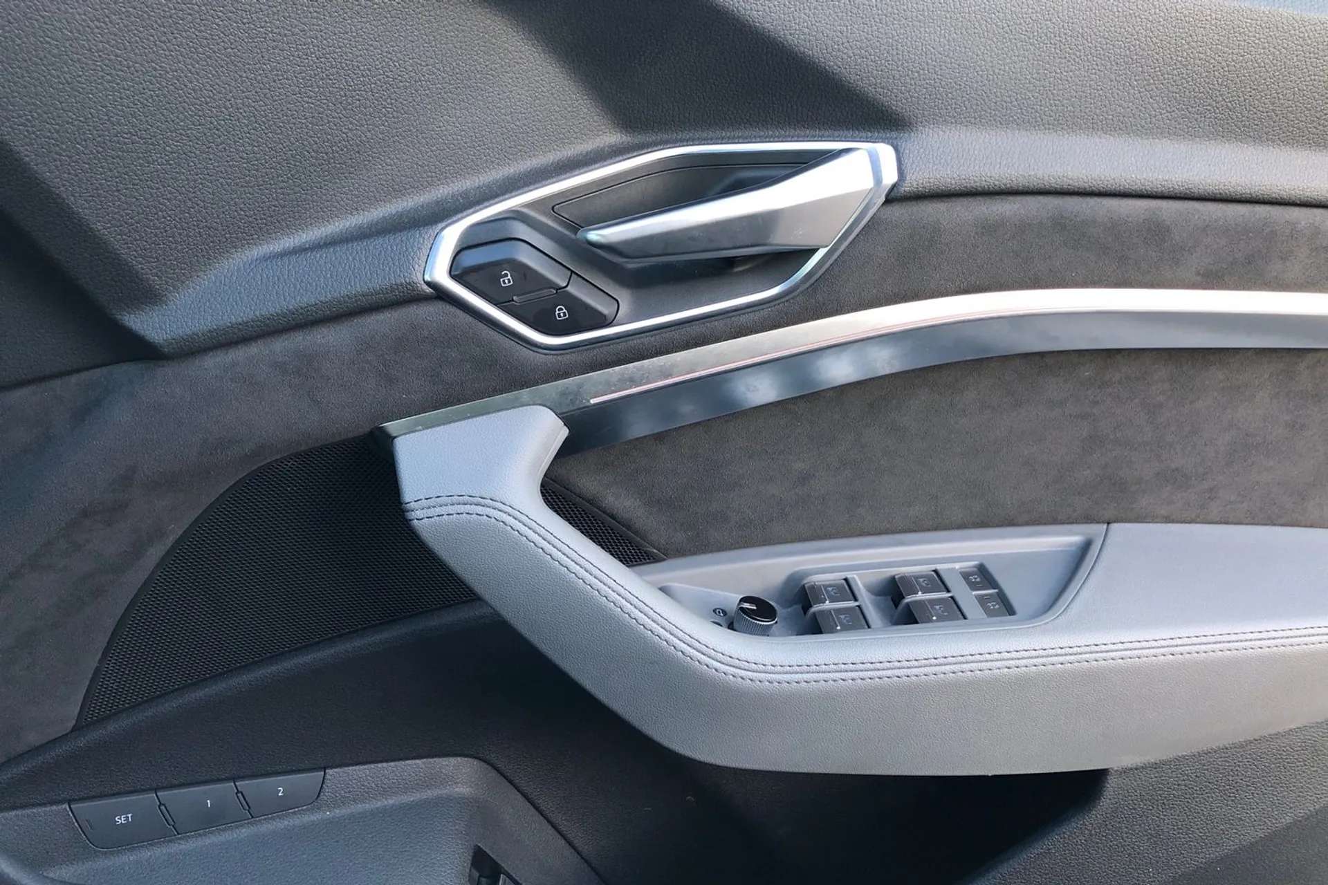 2021 AUDI E-TRON 2021 AUDI E-TRON