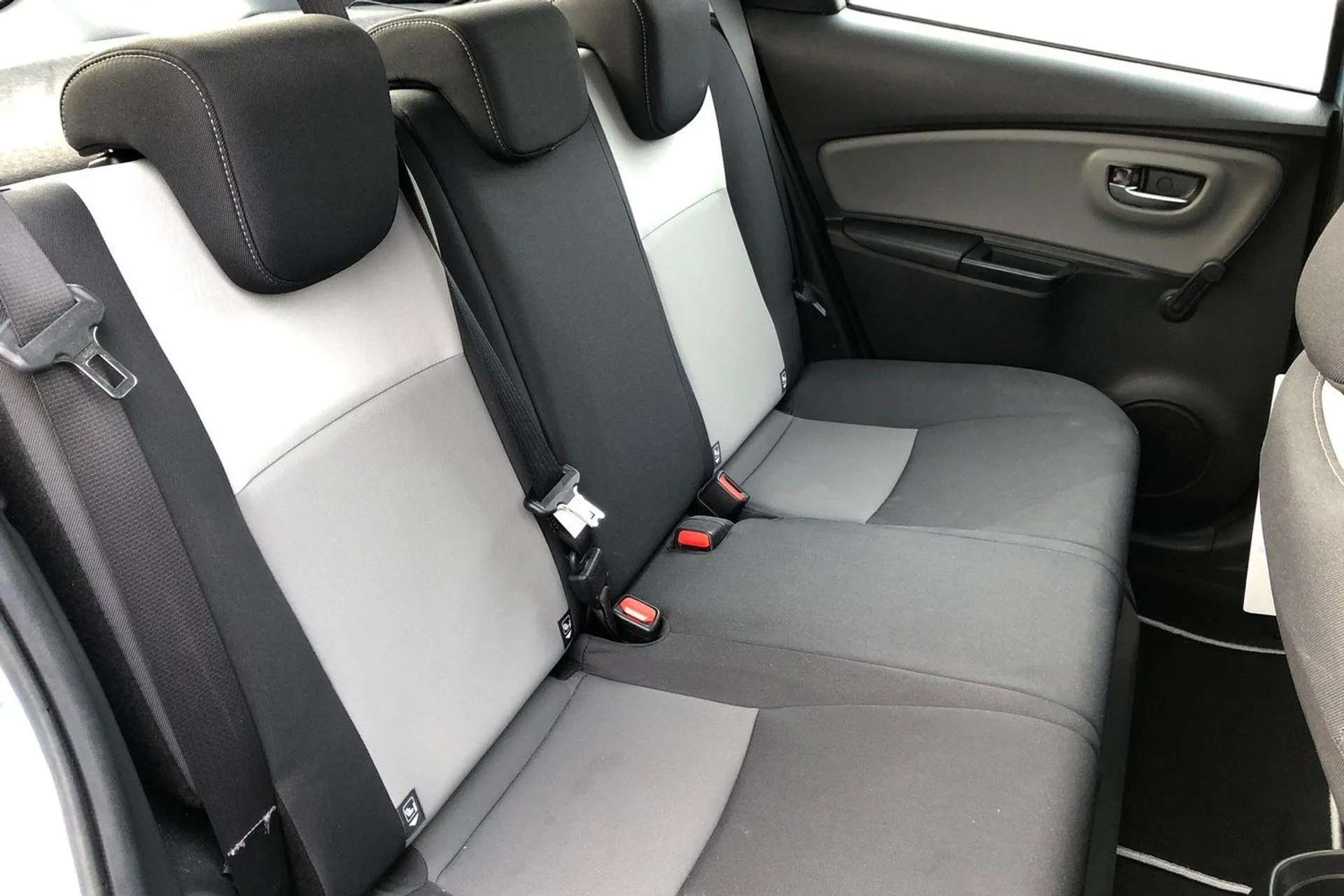 2017 TOYOTA YARIS 2017 TOYOTA YARIS