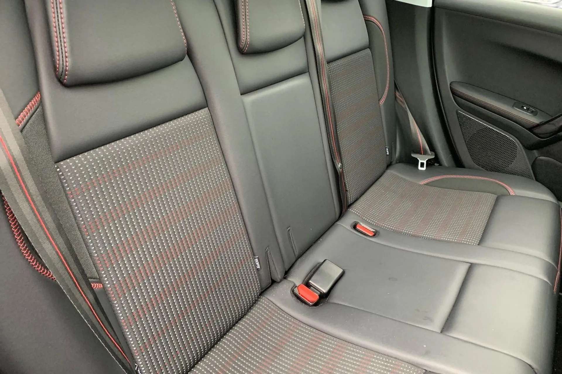 2017 PEUGEOT 2008 2017 PEUGEOT 2008