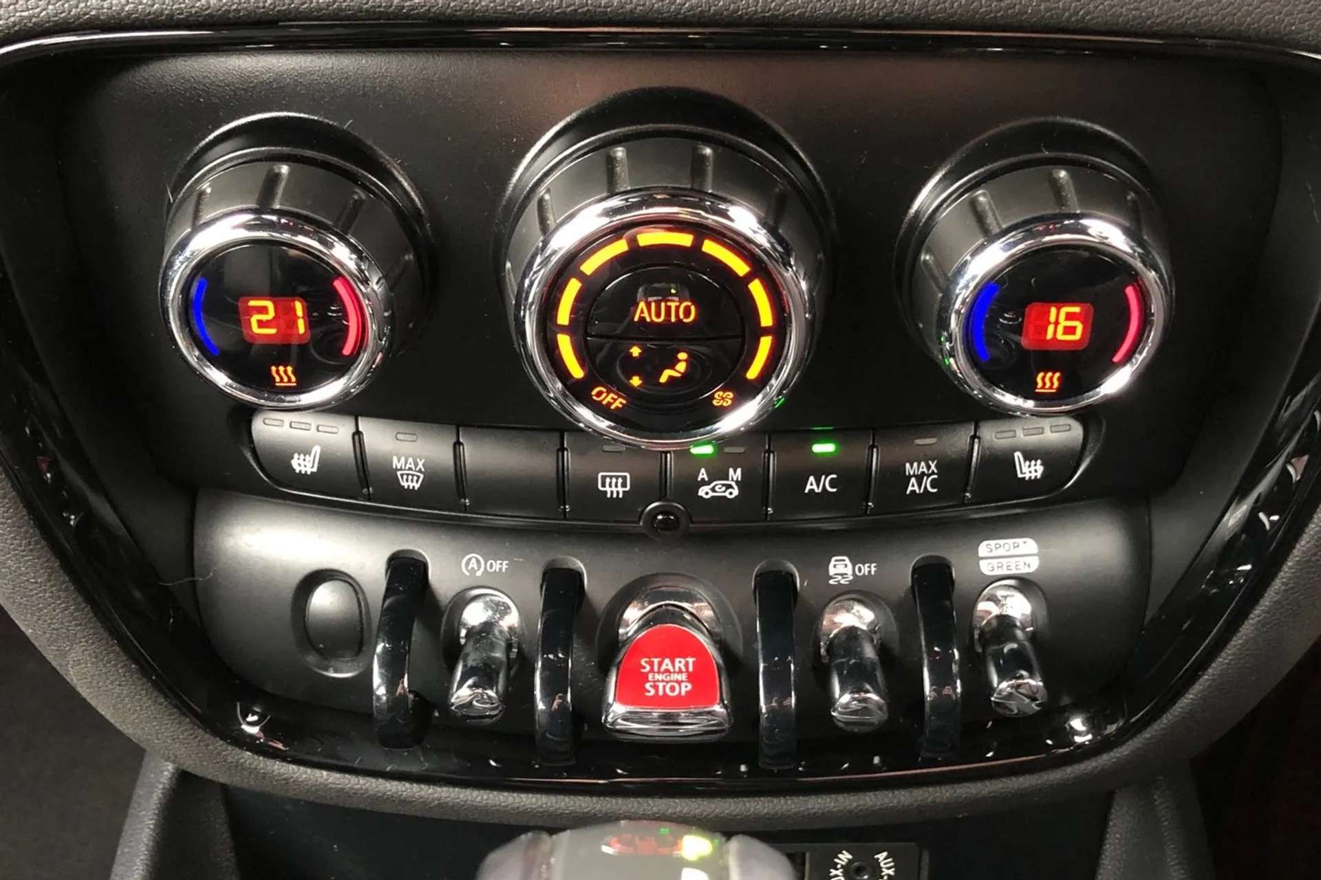 2018 MINI CLUBMAN 2018 MINI CLUBMAN