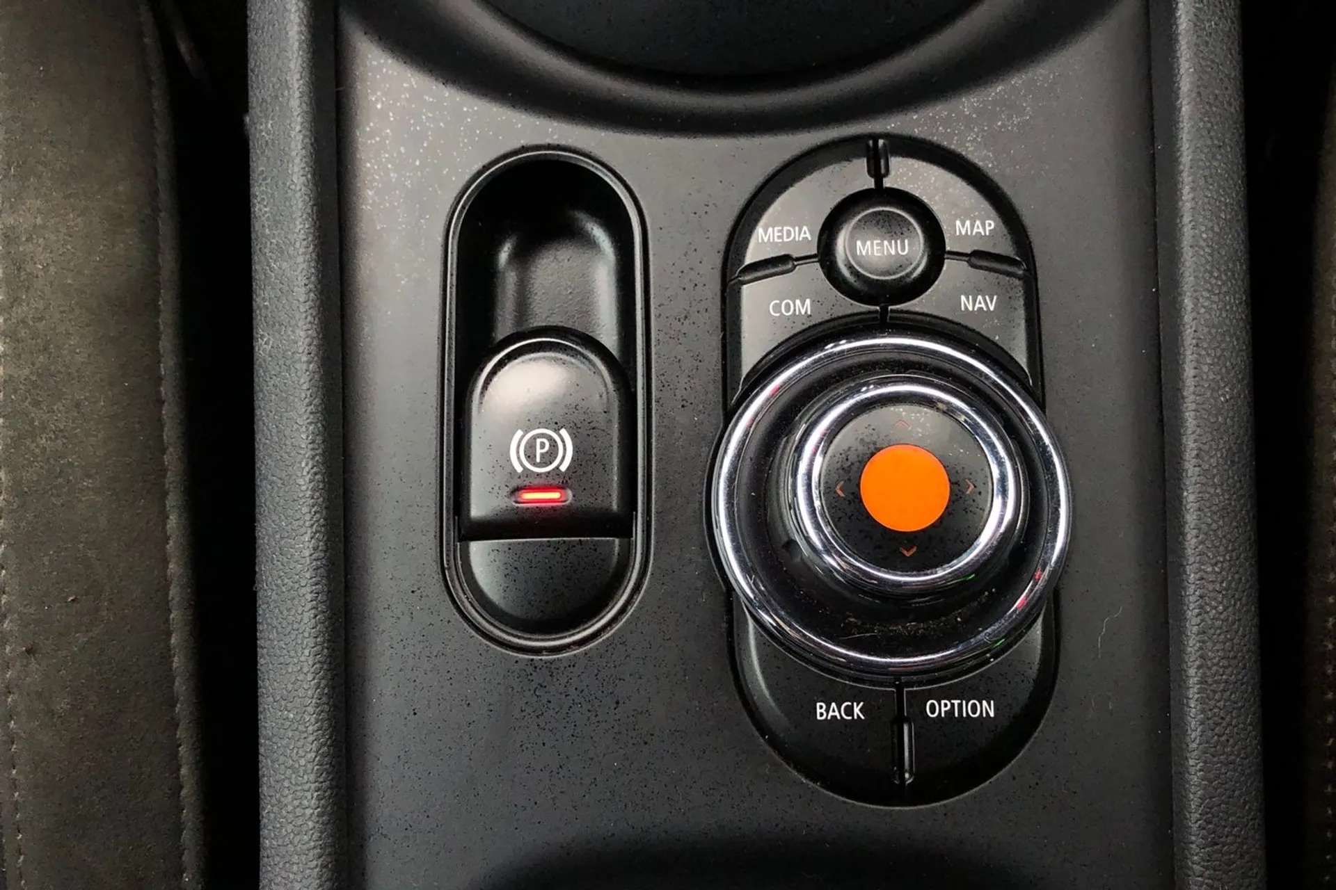 2018 MINI CLUBMAN 2018 MINI CLUBMAN