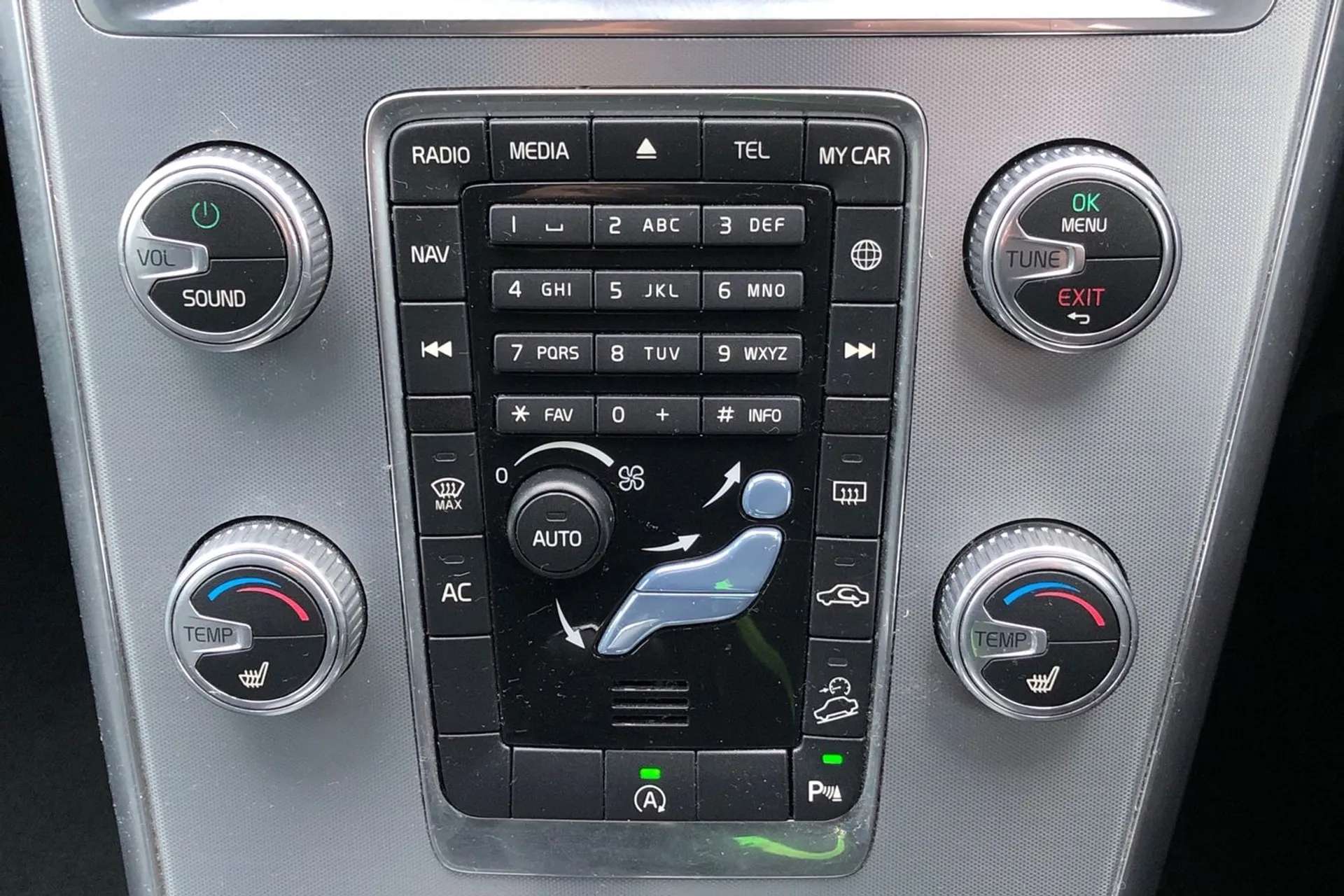 2017 VOLVO XC60 2017 VOLVO XC60