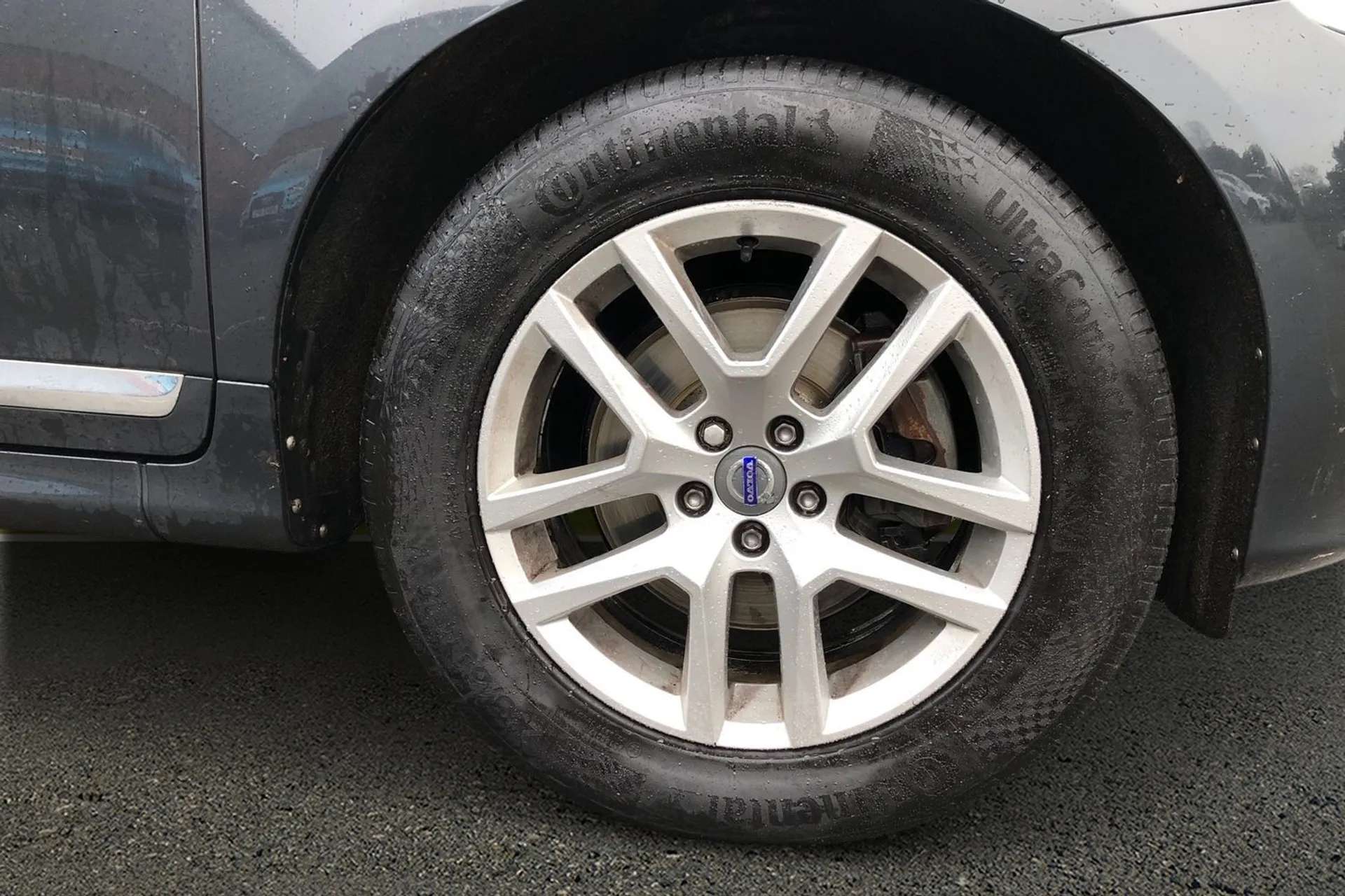 2017 VOLVO XC60 2017 VOLVO XC60