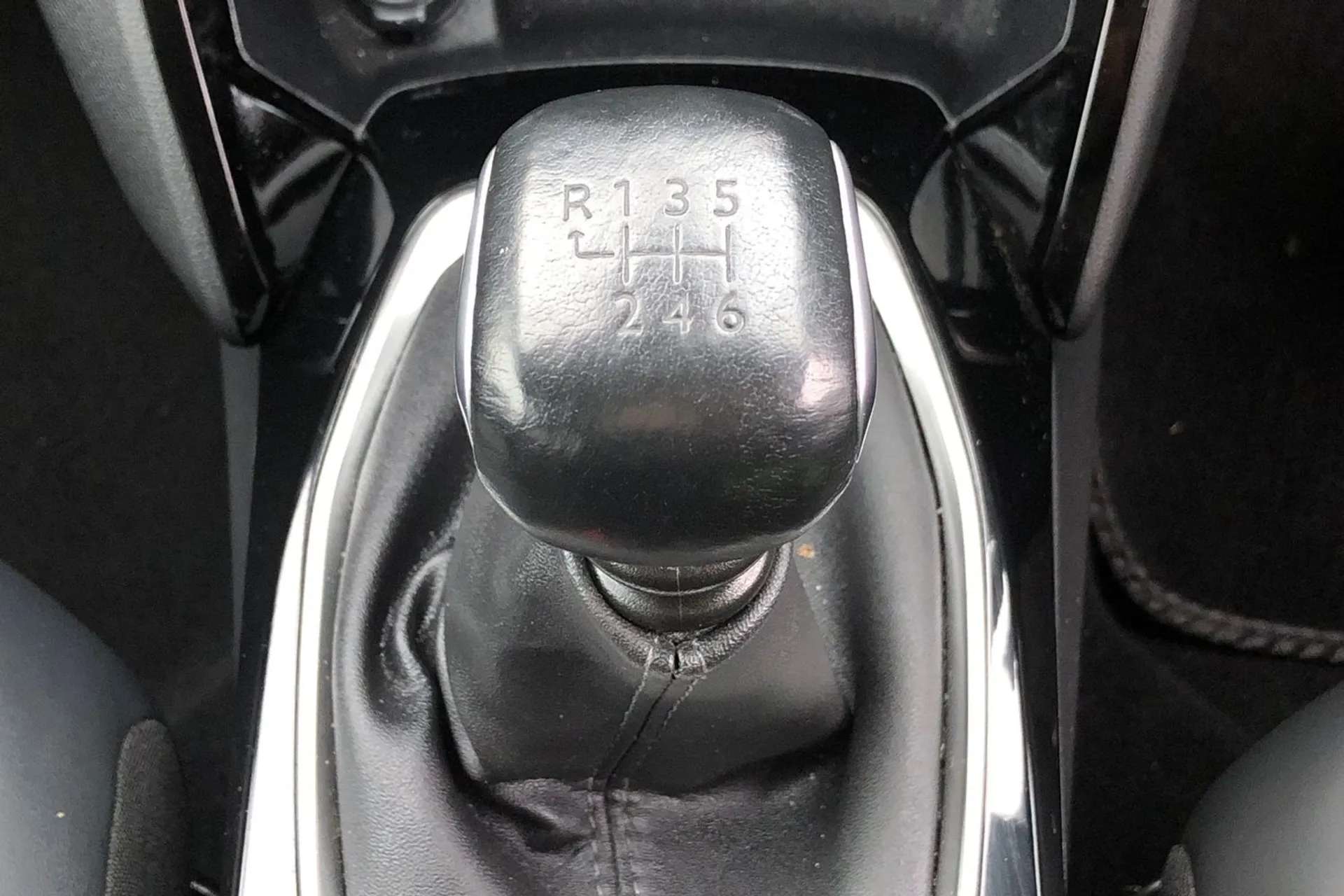 2022 PEUGEOT 2008 2022 PEUGEOT 2008