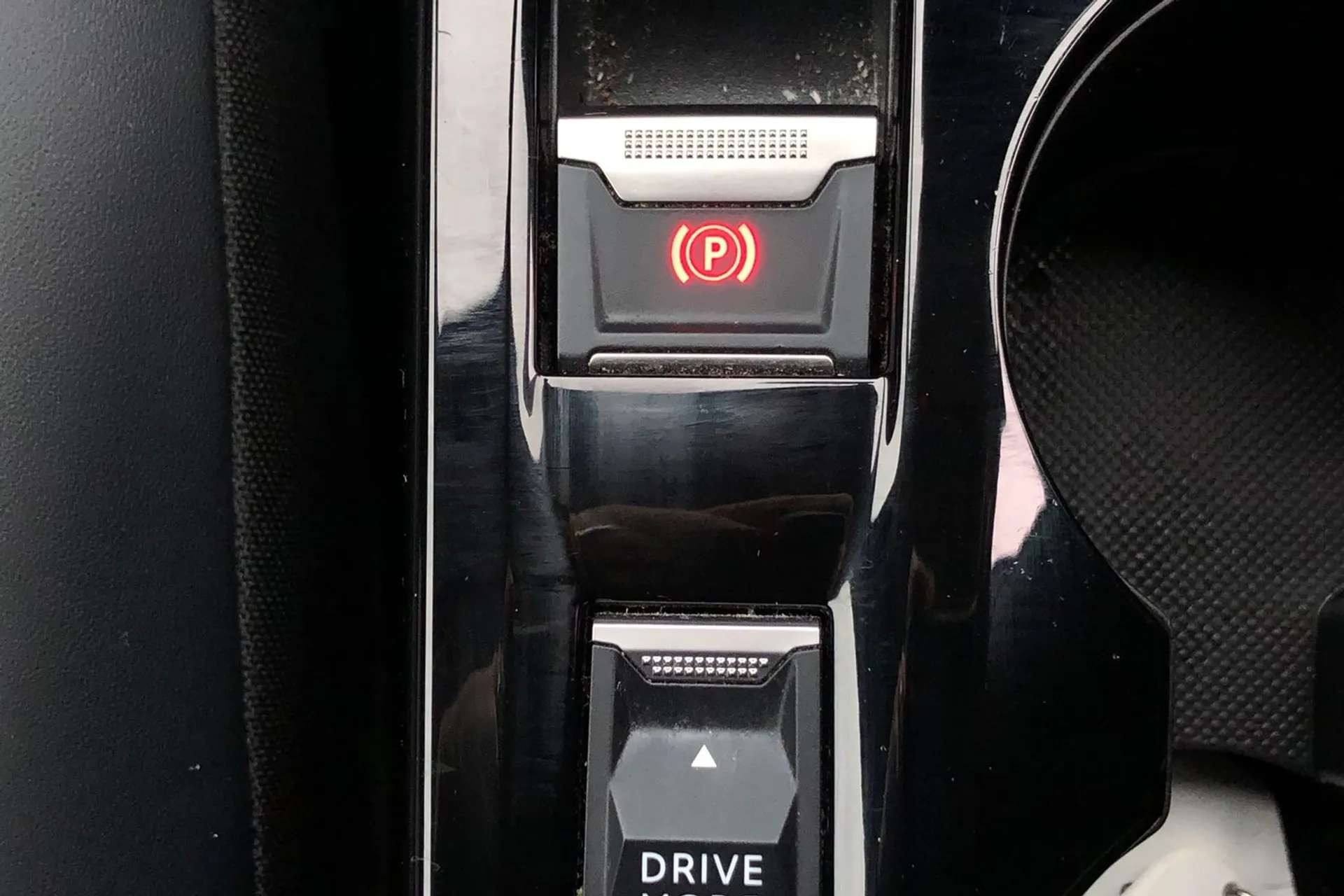 2022 PEUGEOT 2008 2022 PEUGEOT 2008