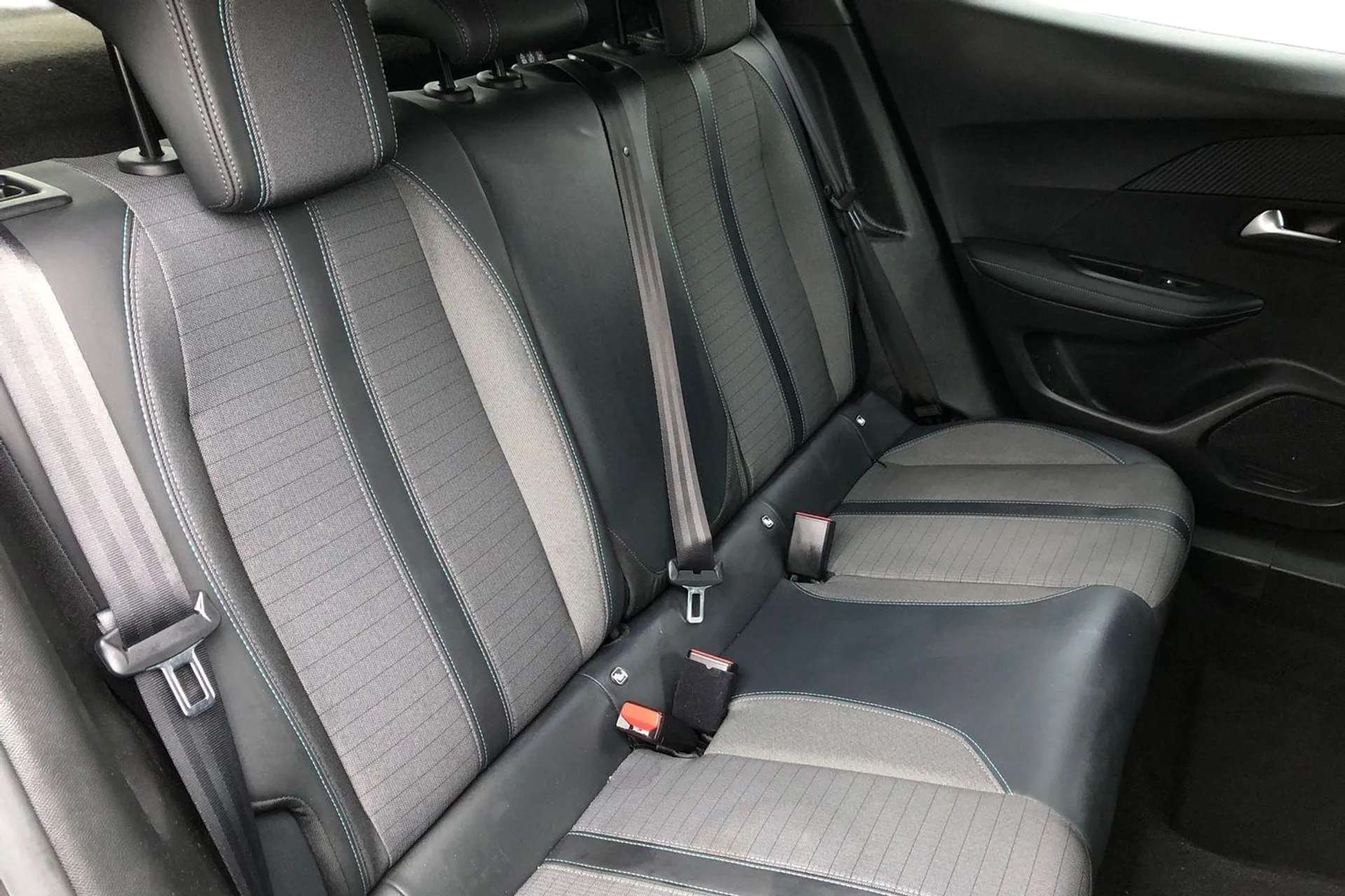 2022 PEUGEOT 2008 2022 PEUGEOT 2008