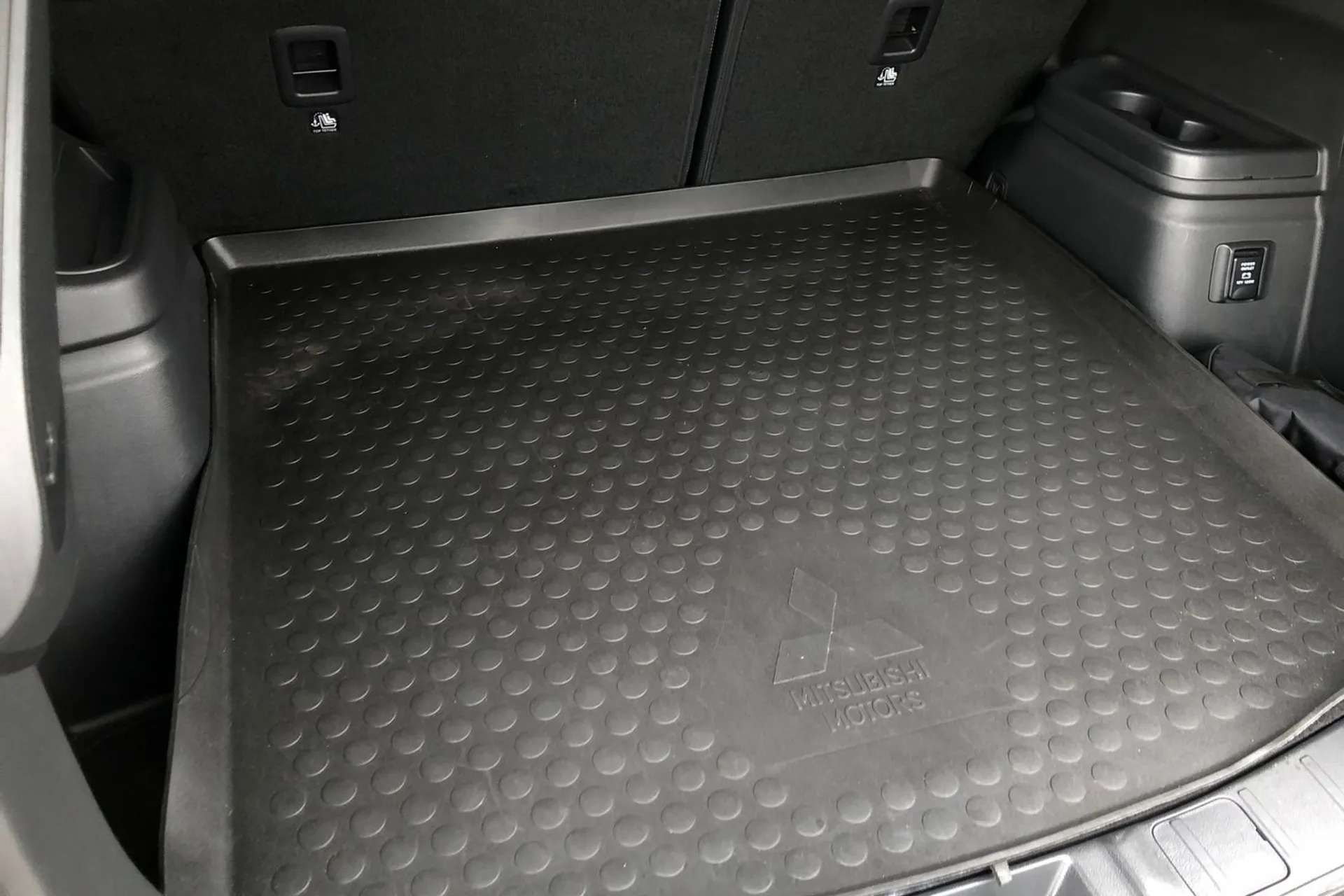 2021 MITSUBISHI OUTLANDER 2021 MITSUBISHI OUTLANDER