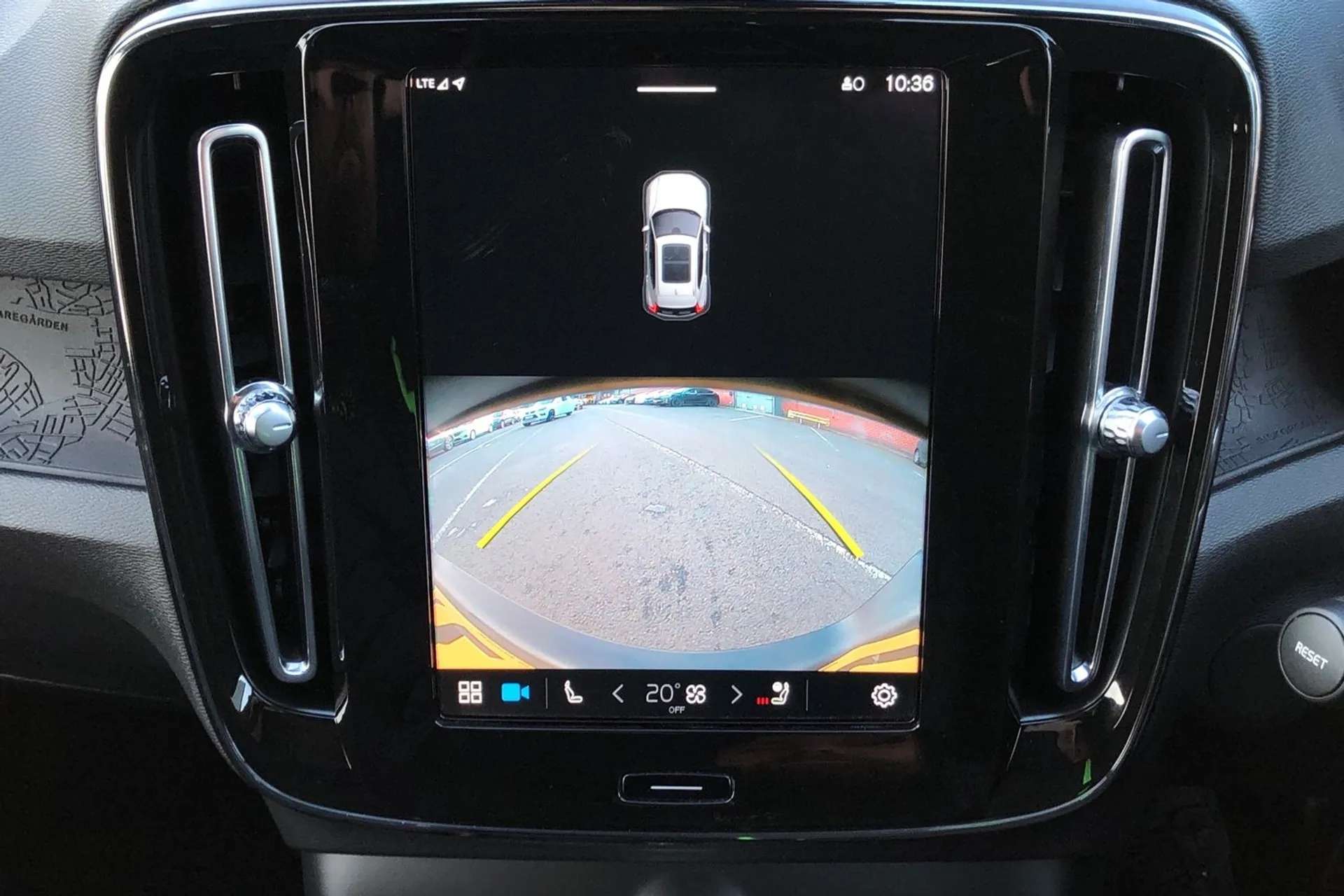 2022 VOLVO XC40 2022 VOLVO XC40