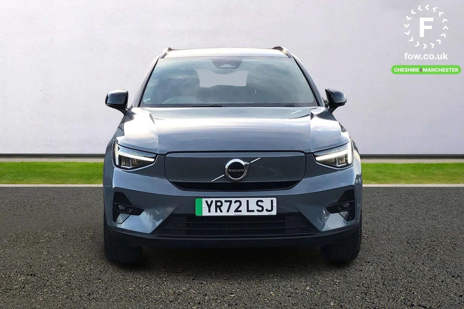 2022 VOLVO XC40 2022 VOLVO XC40