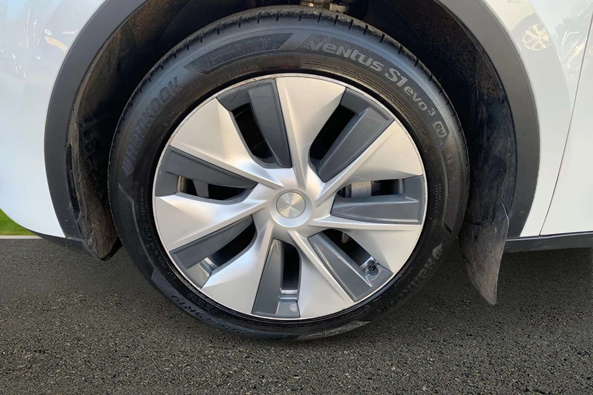 2023 TESLA MODEL Y 2023 TESLA MODEL Y