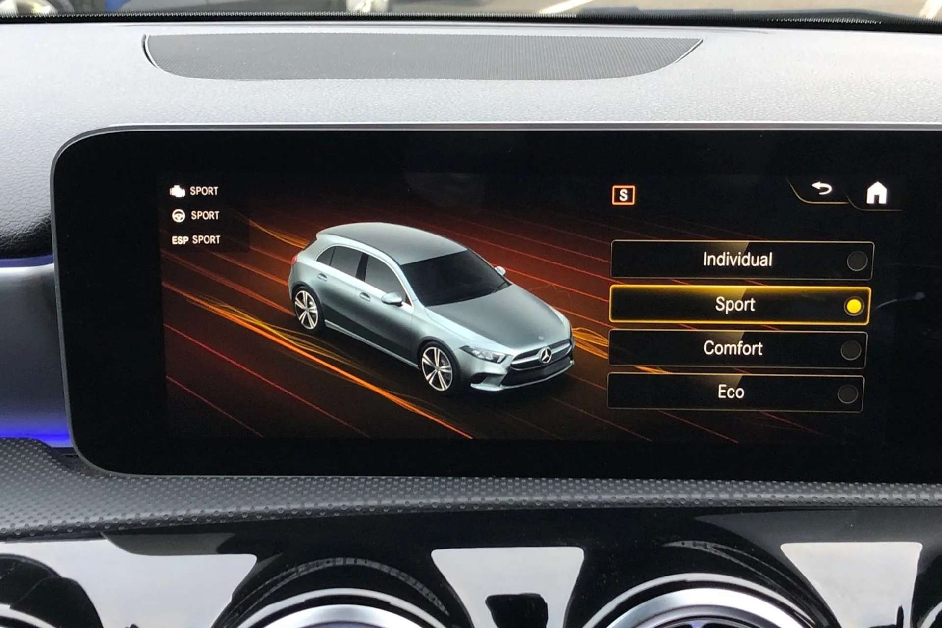 2018 MERCEDES-BENZ A CLASS 2018 MERCEDES-BENZ A CLASS