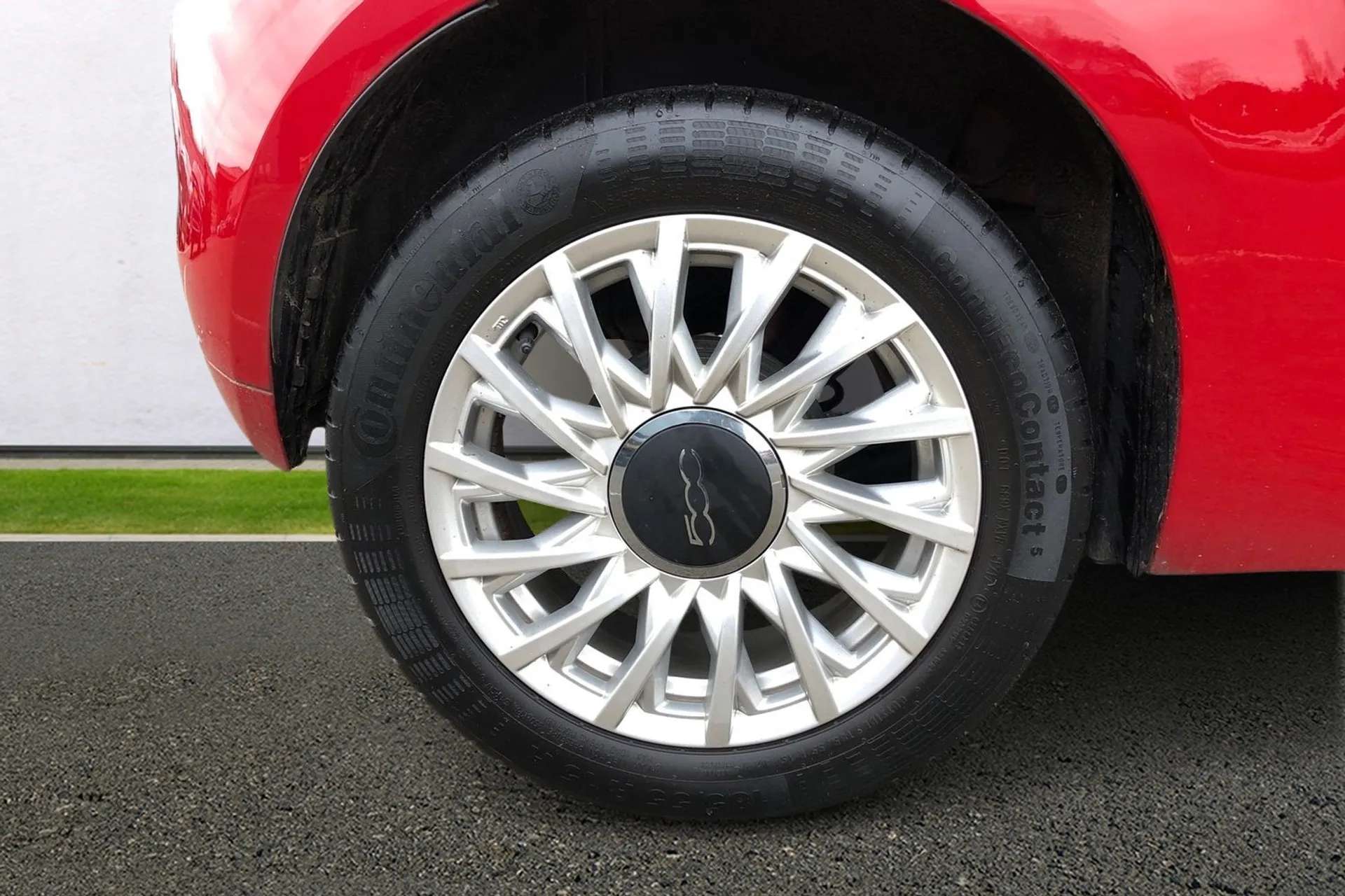 2017 FIAT 500 2017 FIAT 500