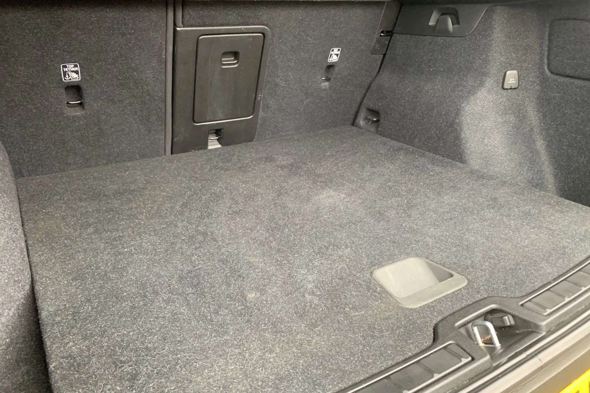 2022 VOLVO XC40 2022 VOLVO XC40