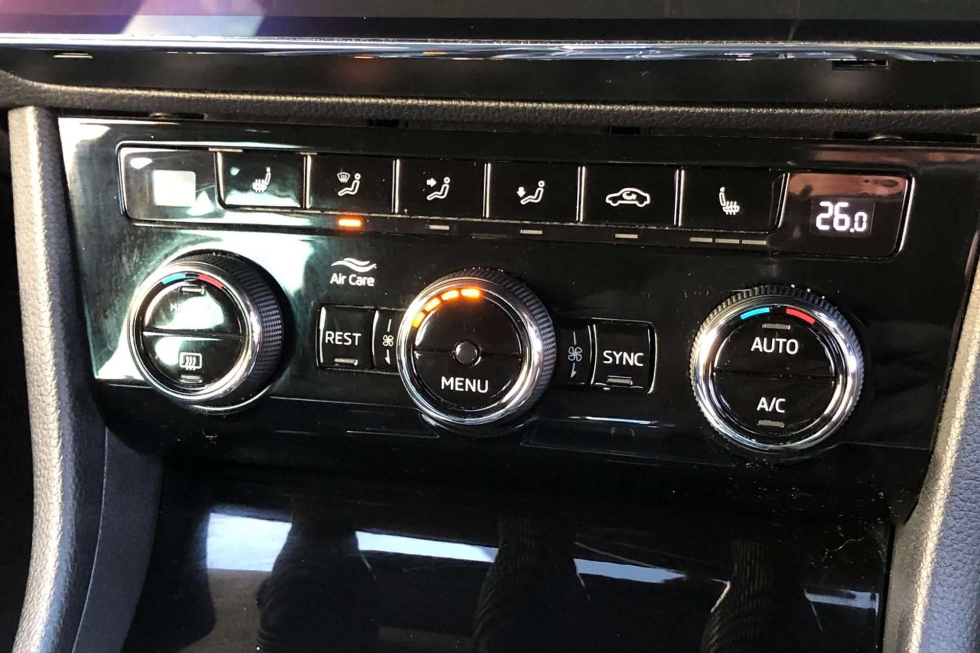 2019 SKODA SUPERB 2019 SKODA SUPERB