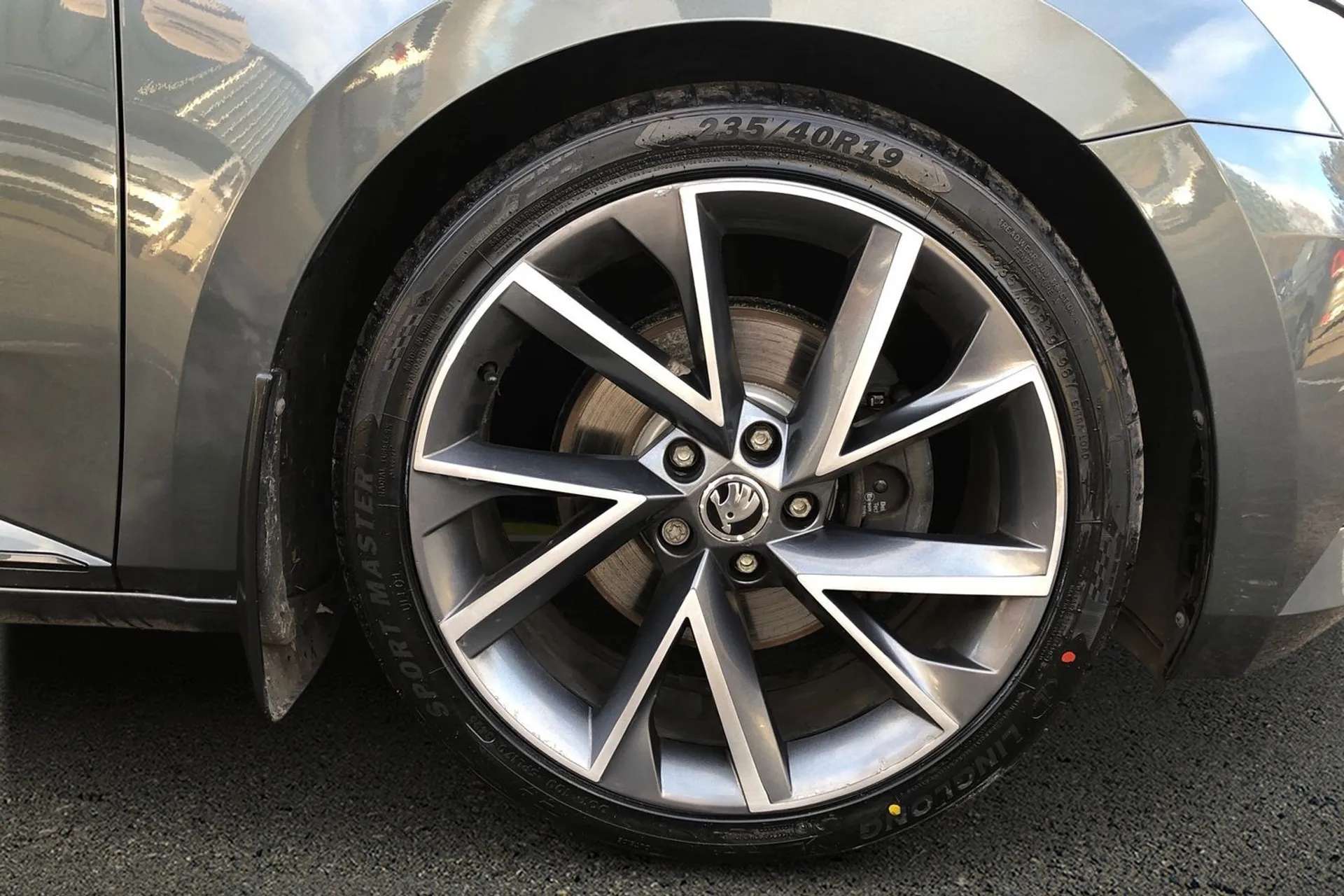 2019 SKODA SUPERB 2019 SKODA SUPERB