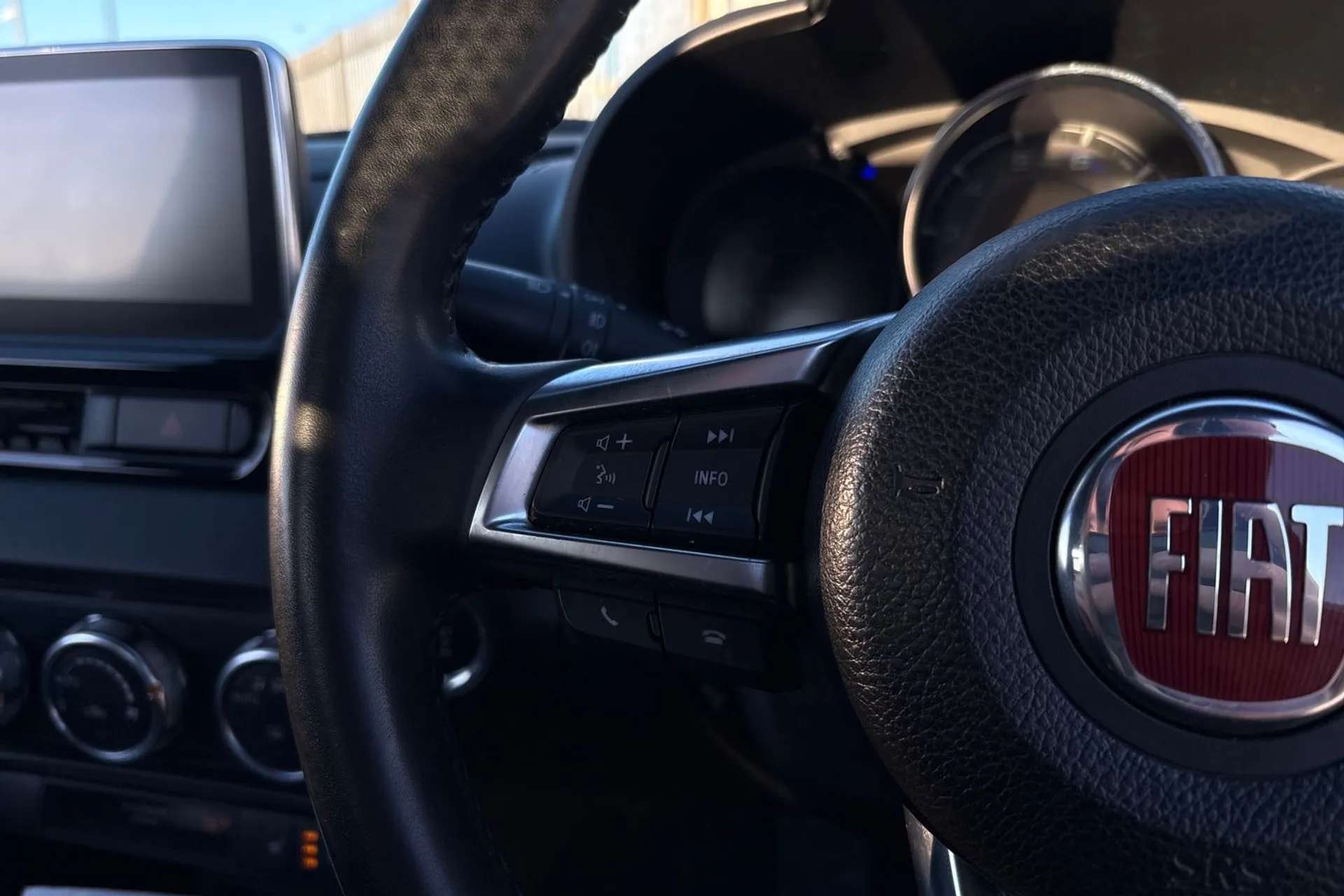 2017 FIAT 124 SPIDER 2017 FIAT 124 SPIDER