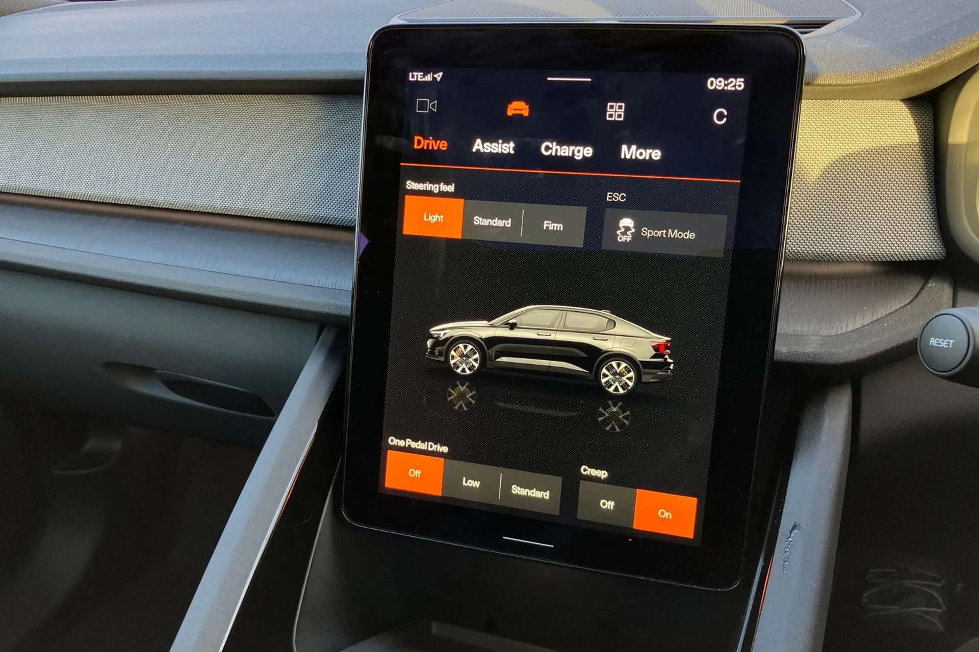 2025 POLESTAR 2 2025 POLESTAR 2