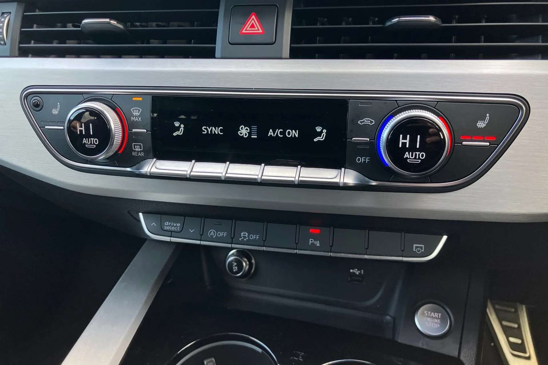 2020 AUDI A4 2020 AUDI A4