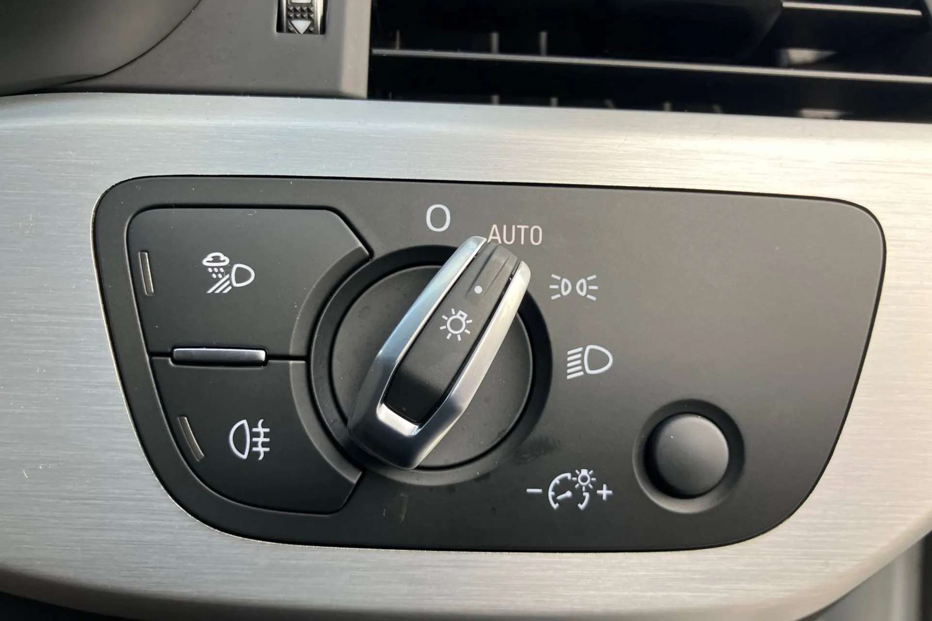 2020 AUDI A4 2020 AUDI A4