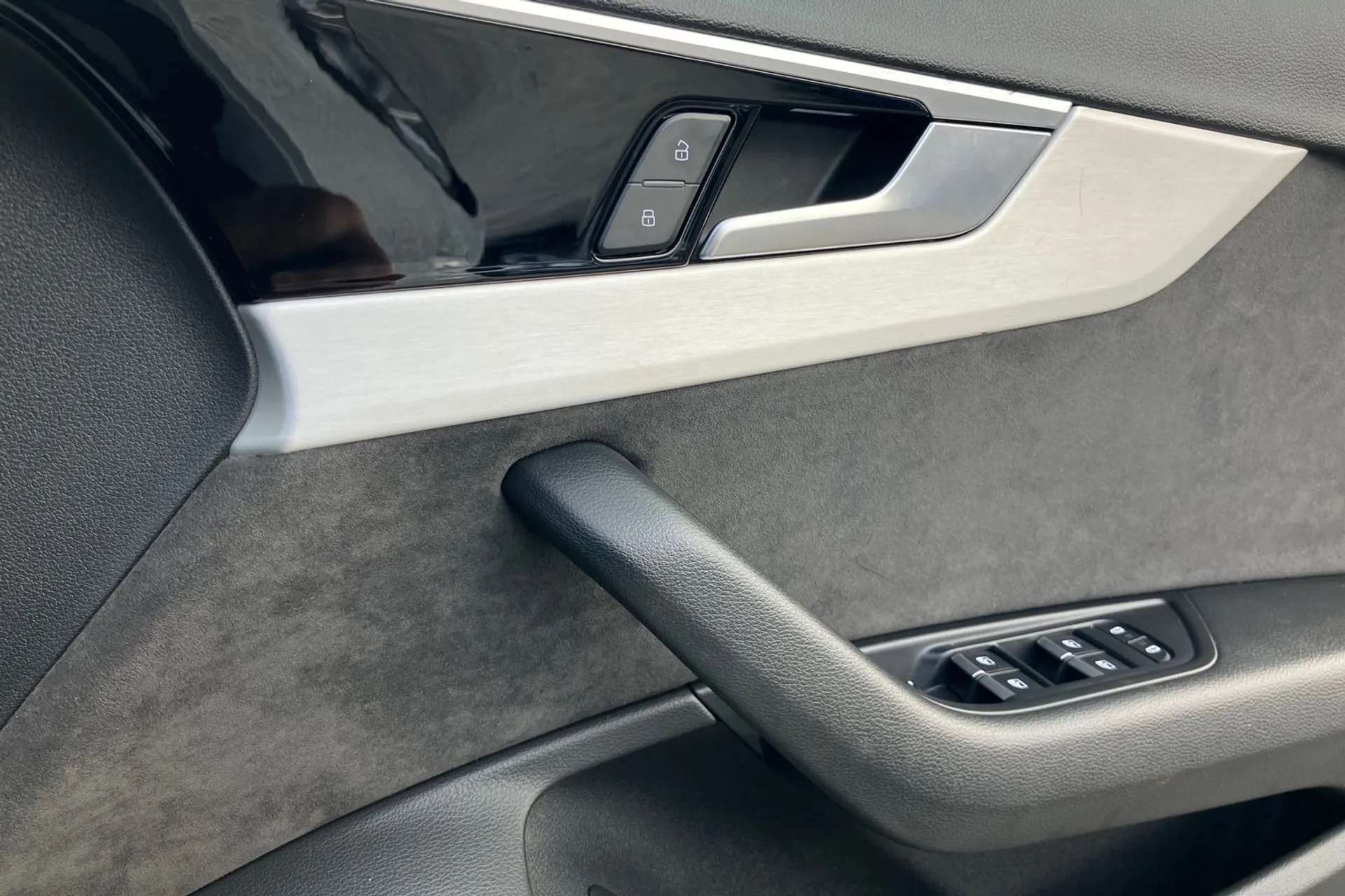 2020 AUDI A4 2020 AUDI A4