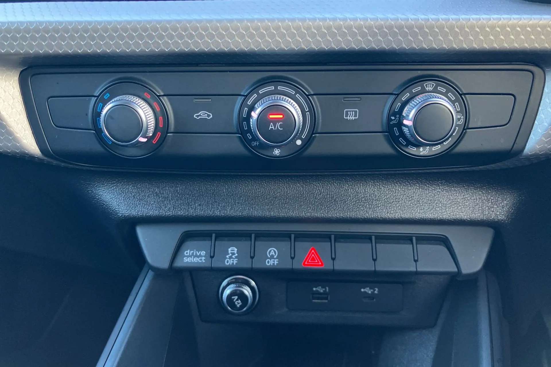 2020 AUDI A1 2020 AUDI A1