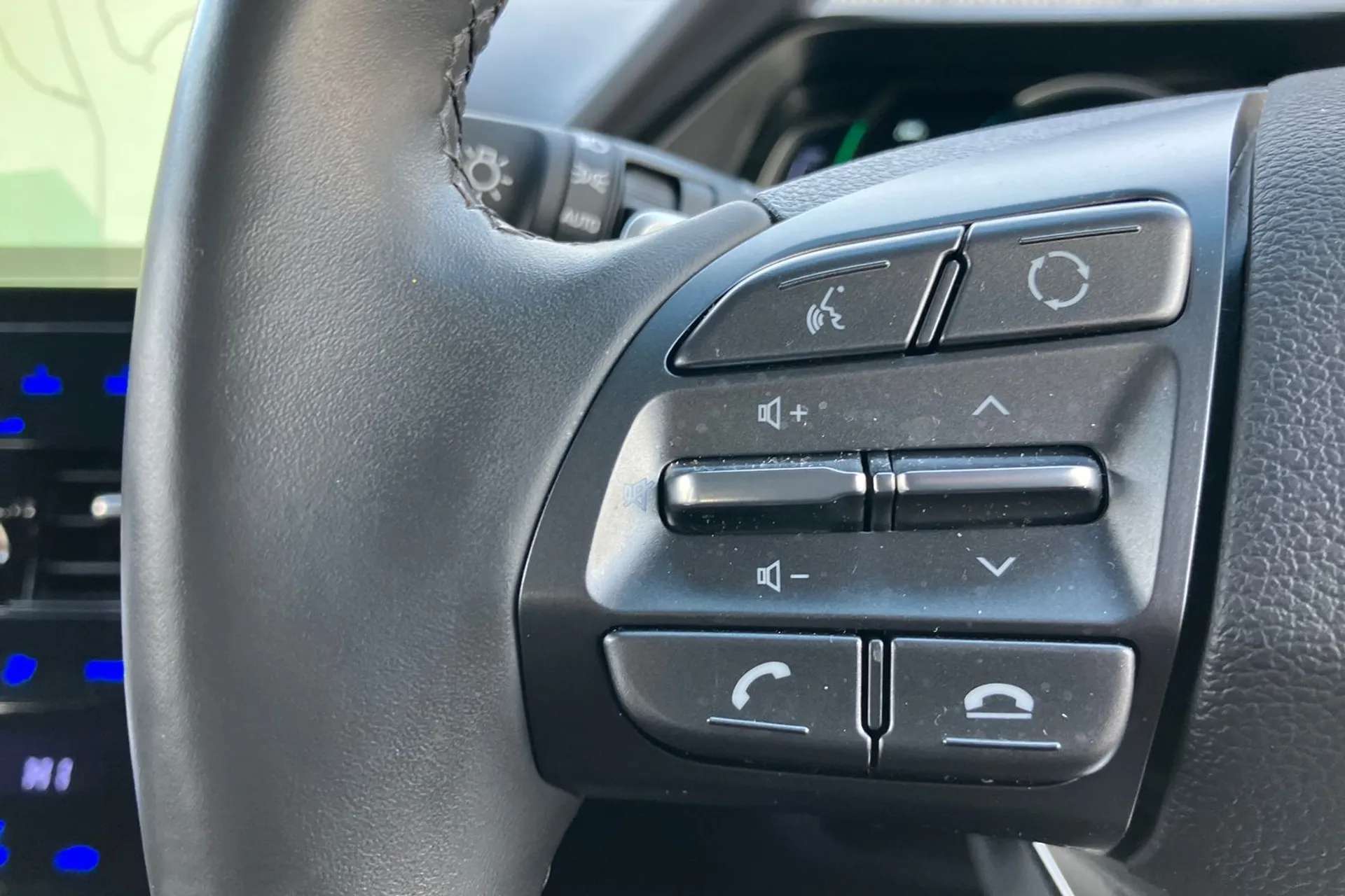 2022 HYUNDAI IONIQ 2022 HYUNDAI IONIQ