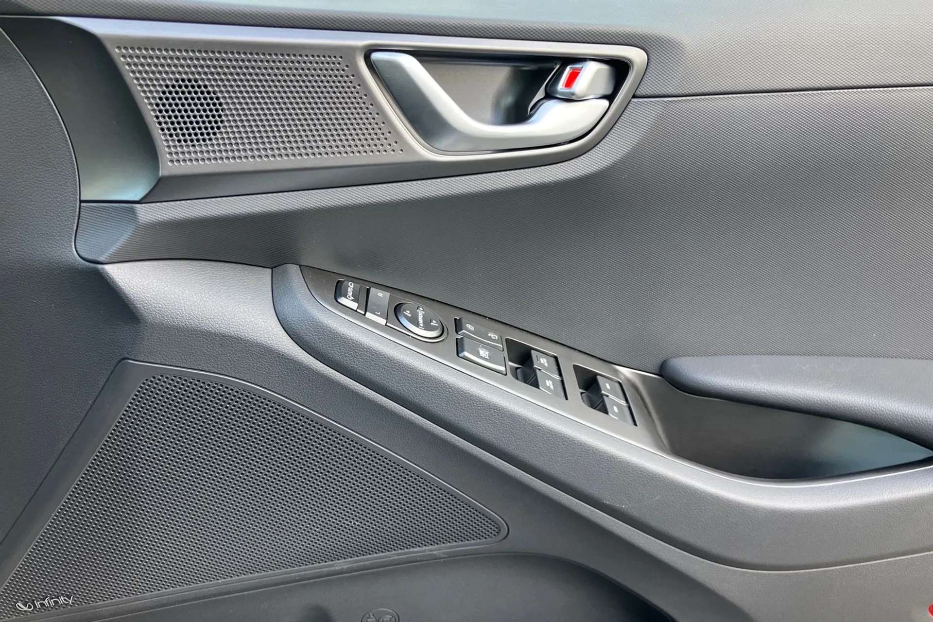 2022 HYUNDAI IONIQ 2022 HYUNDAI IONIQ