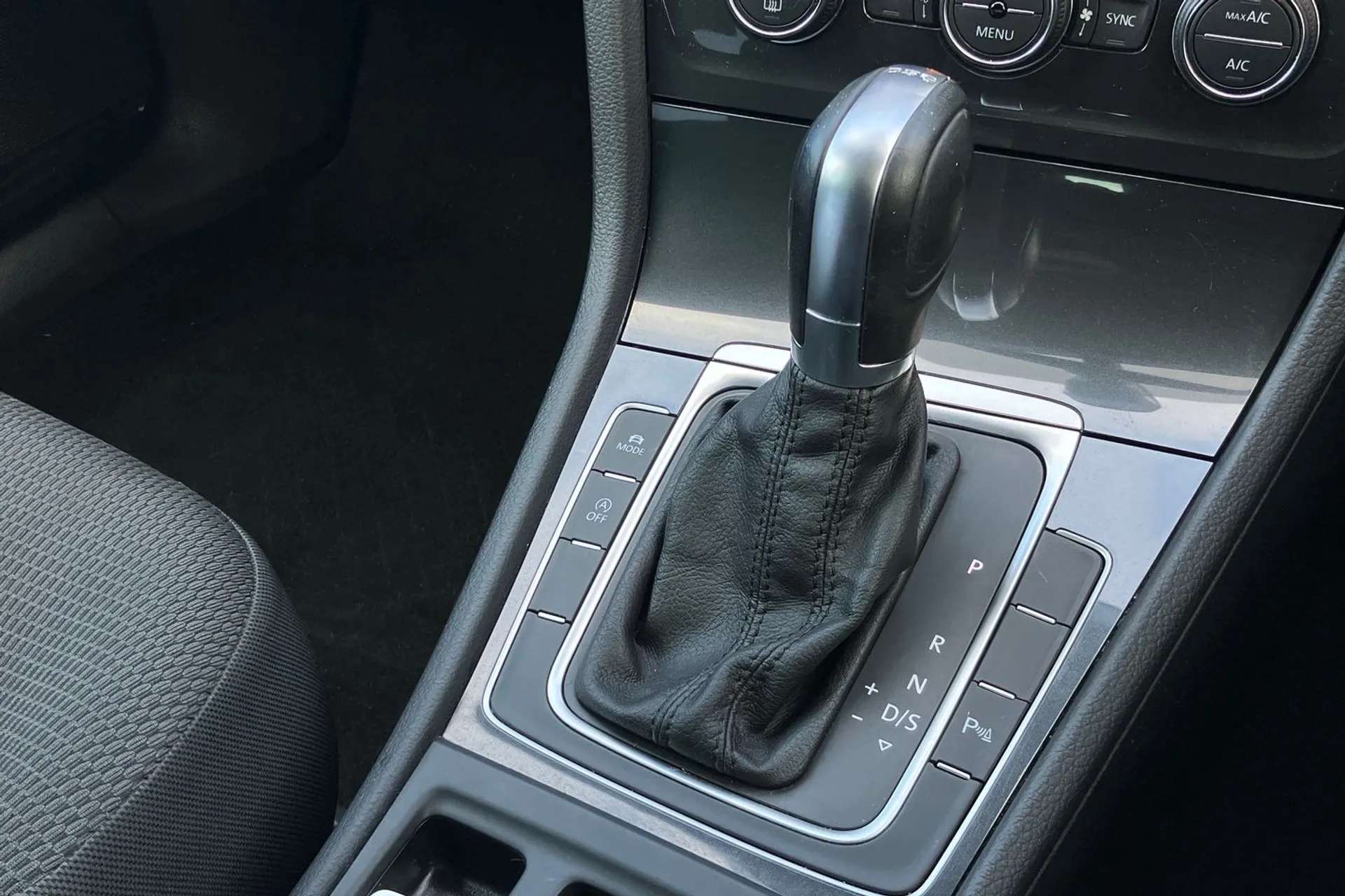 2020 VOLKSWAGEN GOLF 2020 VOLKSWAGEN GOLF