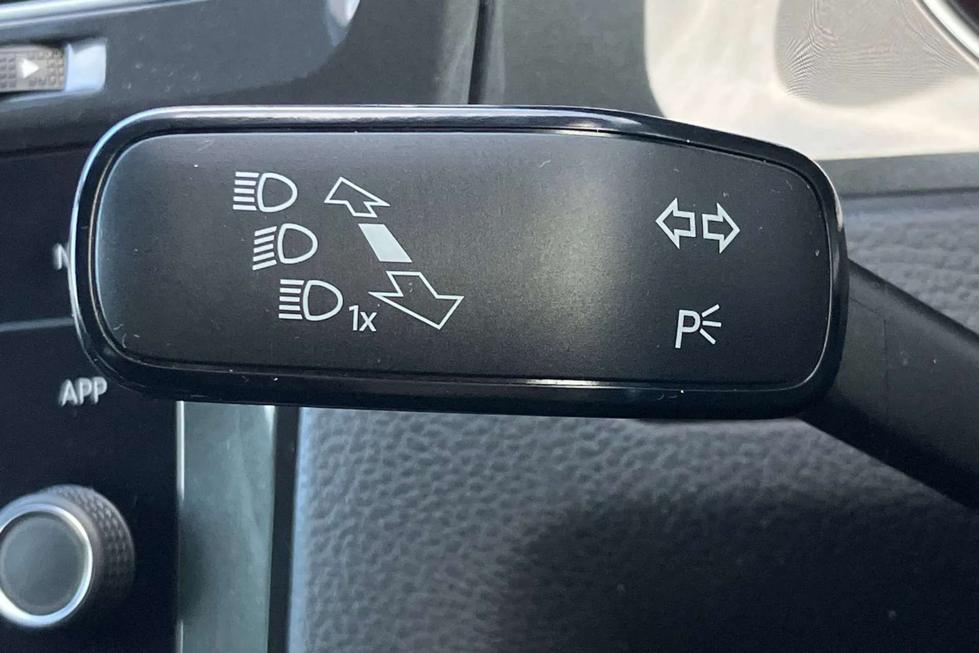 2020 VOLKSWAGEN GOLF 2020 VOLKSWAGEN GOLF