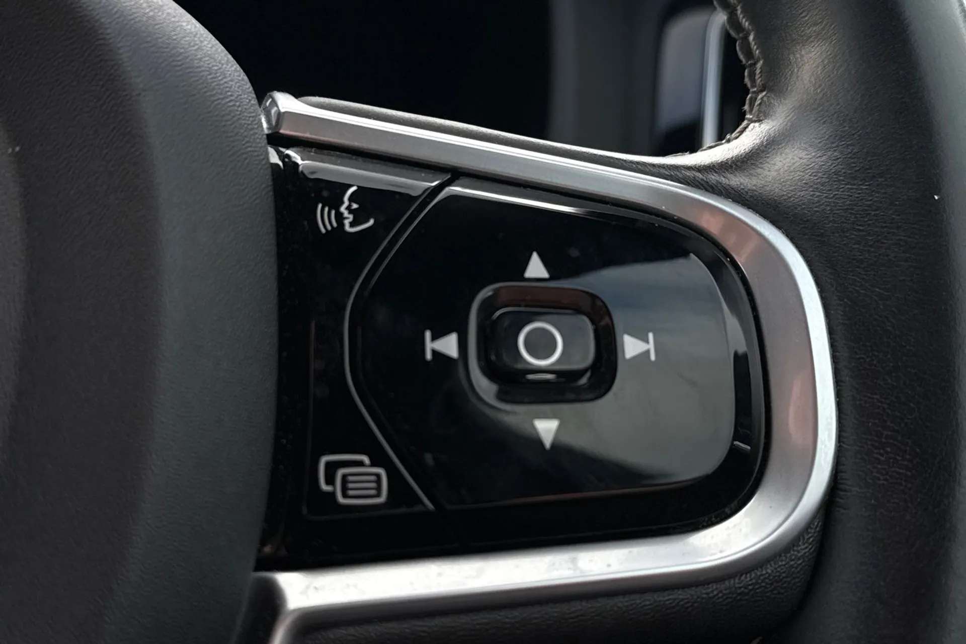 2019 VOLVO XC60 2019 VOLVO XC60