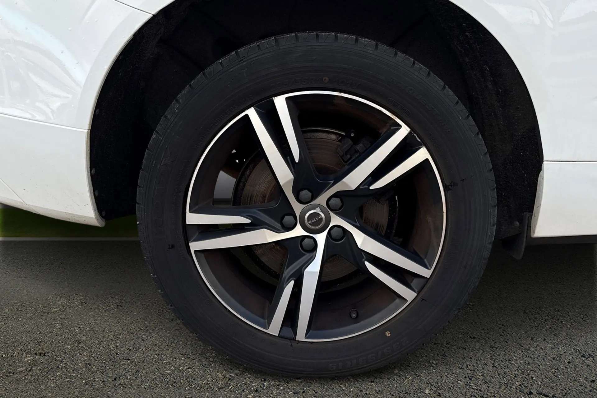 2019 VOLVO XC60 2019 VOLVO XC60