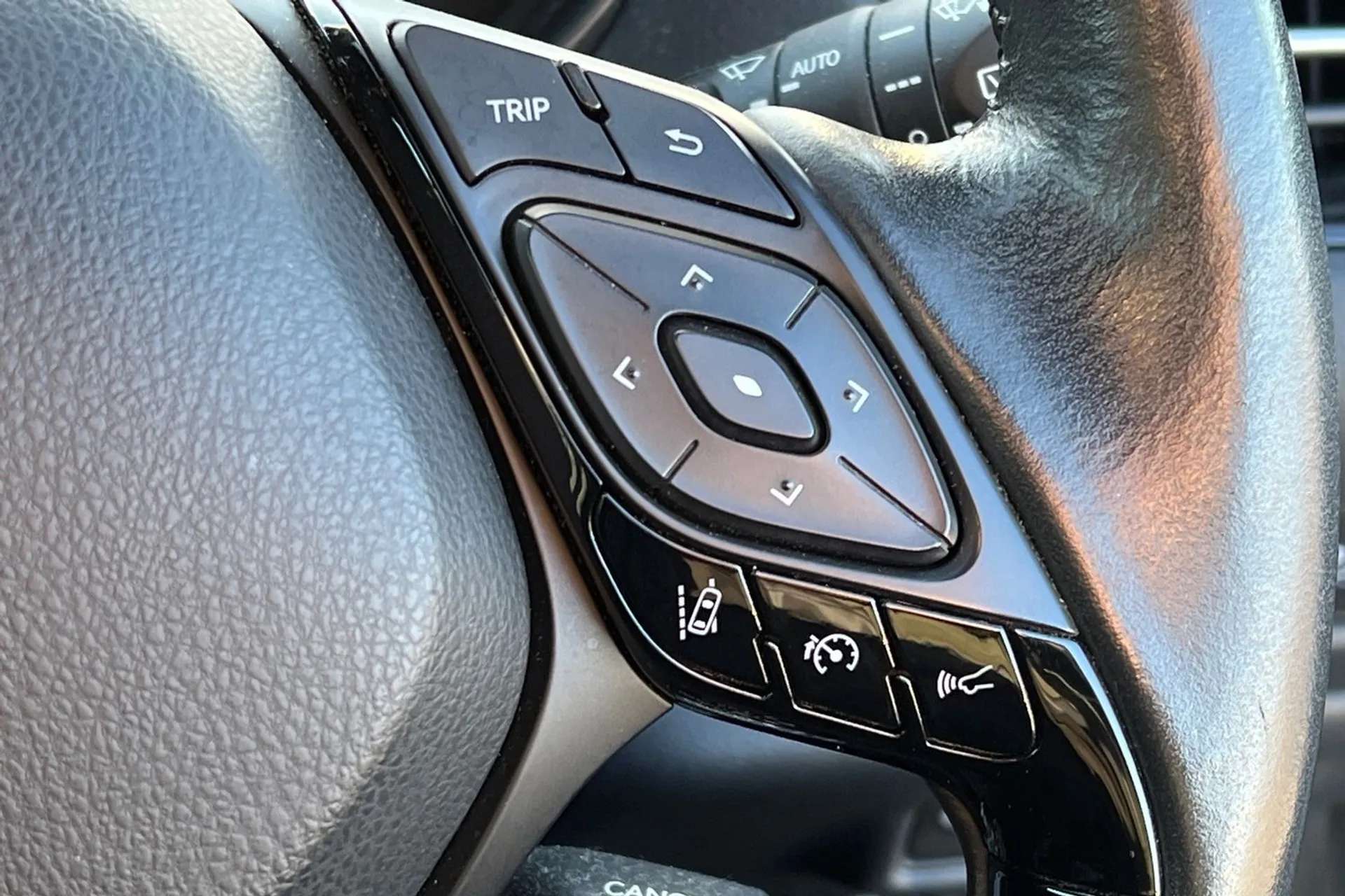 2020 TOYOTA C-HR 2020 TOYOTA C-HR