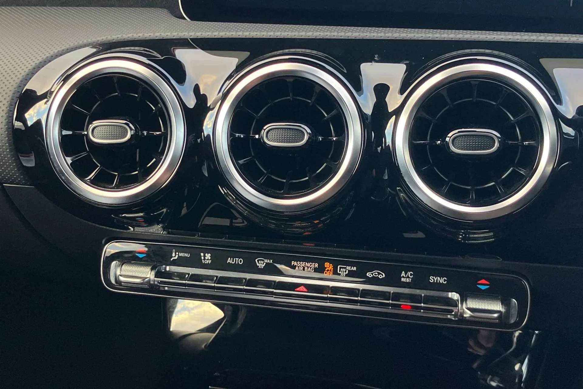 2021 MERCEDES-BENZ A CLASS 2021 MERCEDES-BENZ A CLASS